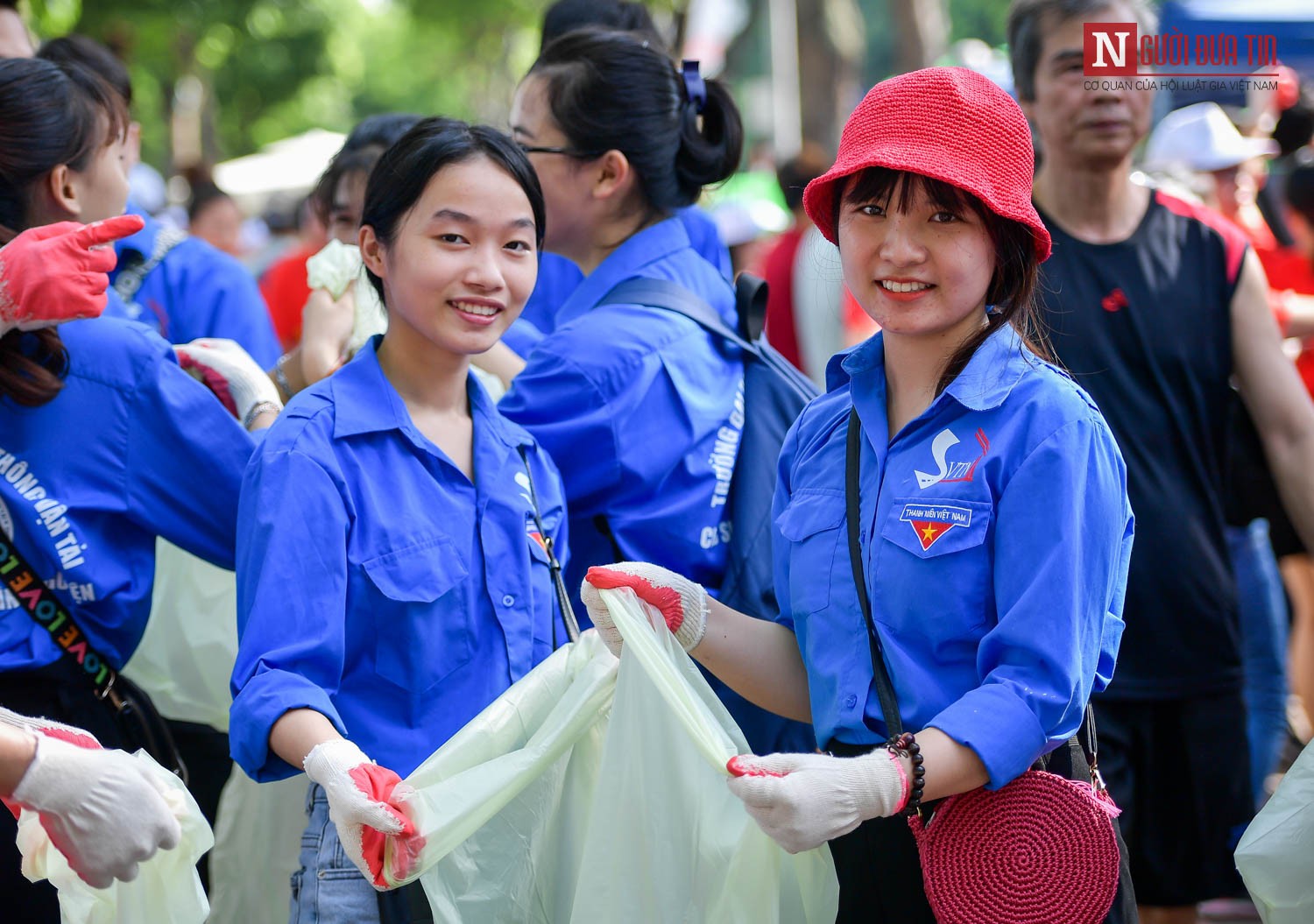 Môi trường - Thủ tướng Nguyễn Xuân Phúc cùng hàng nghìn bạn trẻ Thủ đô phát động phong trào chống rác thải nhựa (Hình 8).