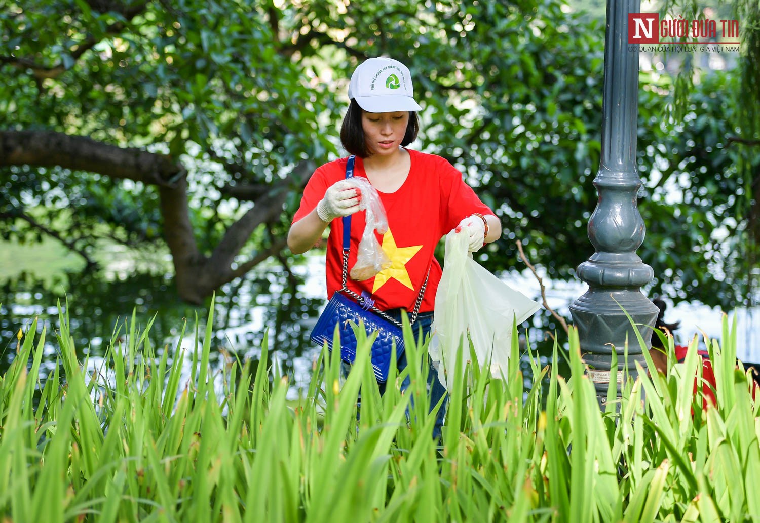 Môi trường - Thủ tướng Nguyễn Xuân Phúc cùng hàng nghìn bạn trẻ Thủ đô phát động phong trào chống rác thải nhựa (Hình 10).