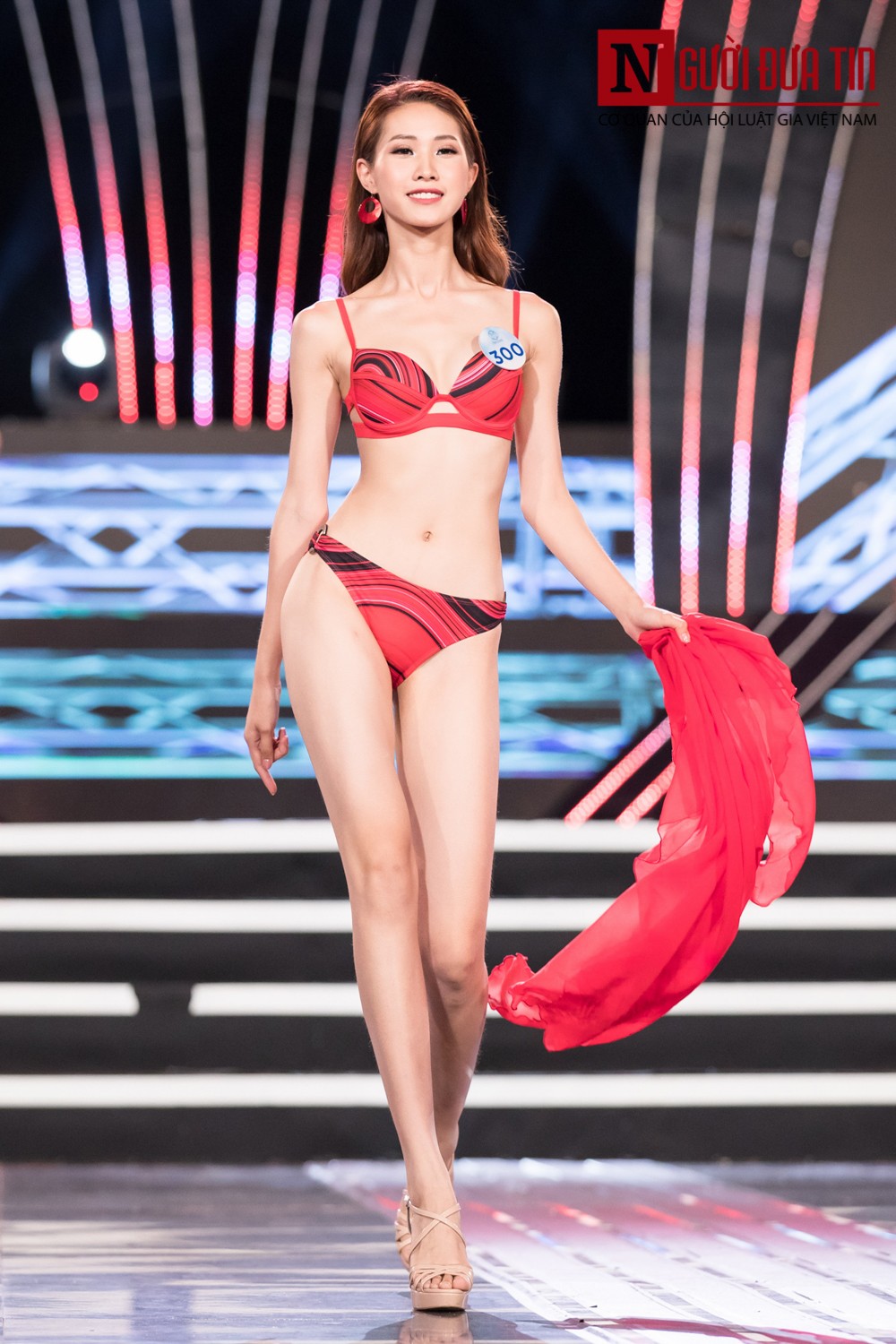 Sự kiện - 'Bỏng mắt' với màn trình diễn bikini của top 34 Miss Word Việt Nam 2019 (Hình 12).