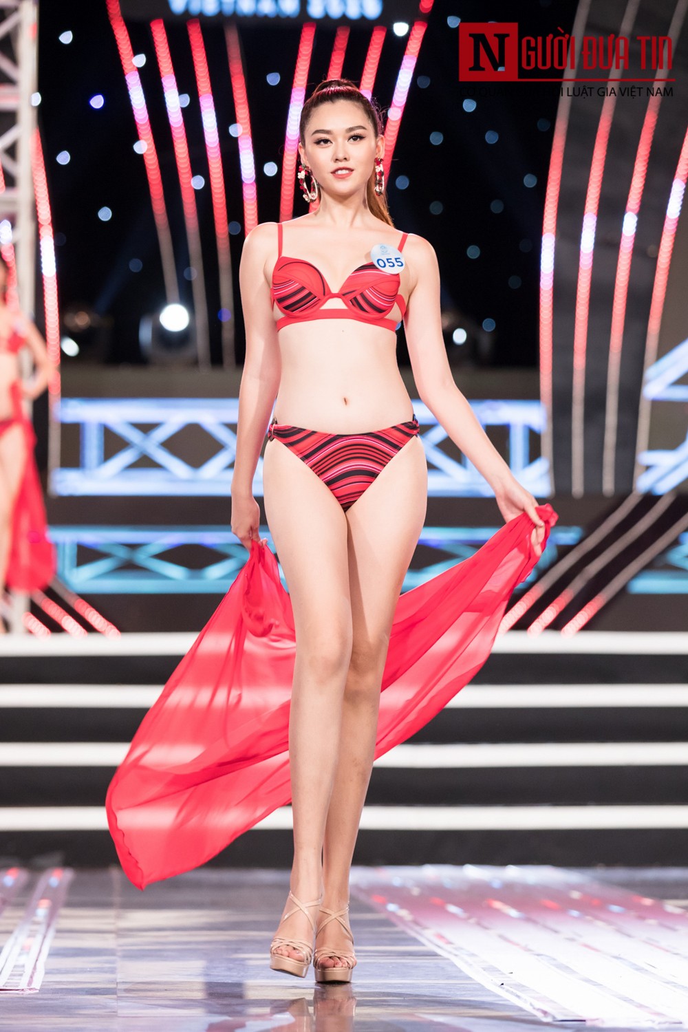Sự kiện - 'Bỏng mắt' với màn trình diễn bikini của top 34 Miss Word Việt Nam 2019 (Hình 8).