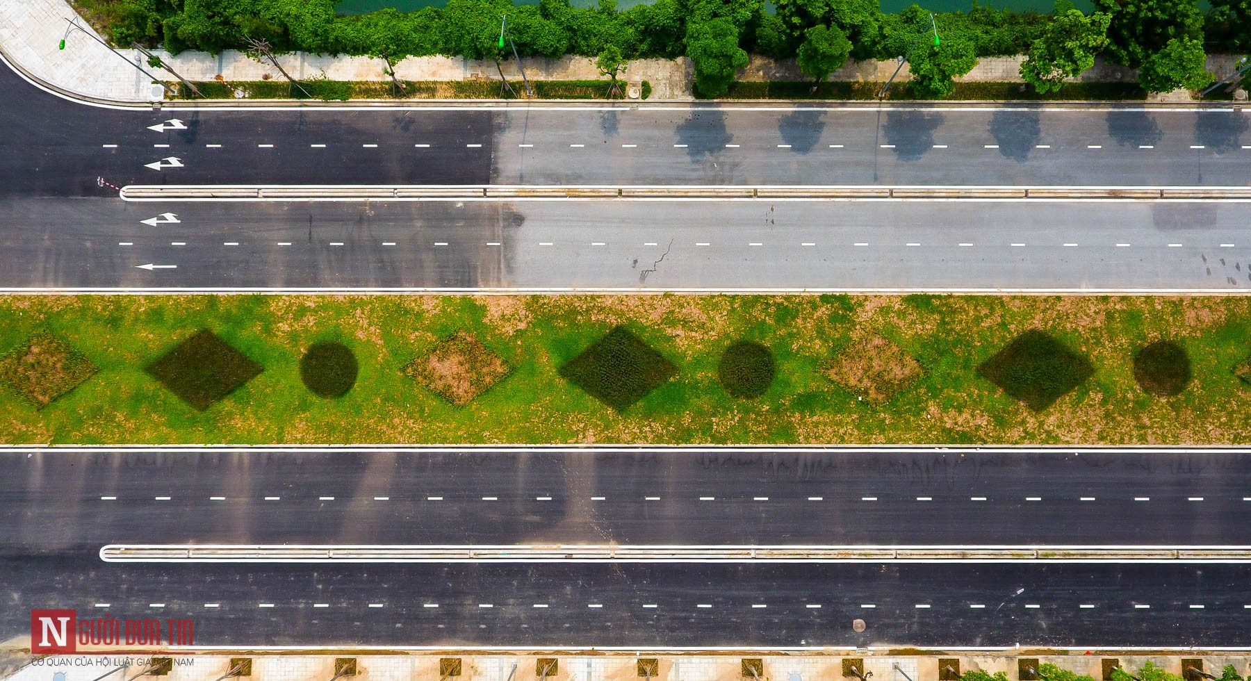 Tin nhanh - Hà Nội: Cận cảnh con đường 8 làn mới hoàn thiện nối liền 3 quận (Hình 4).