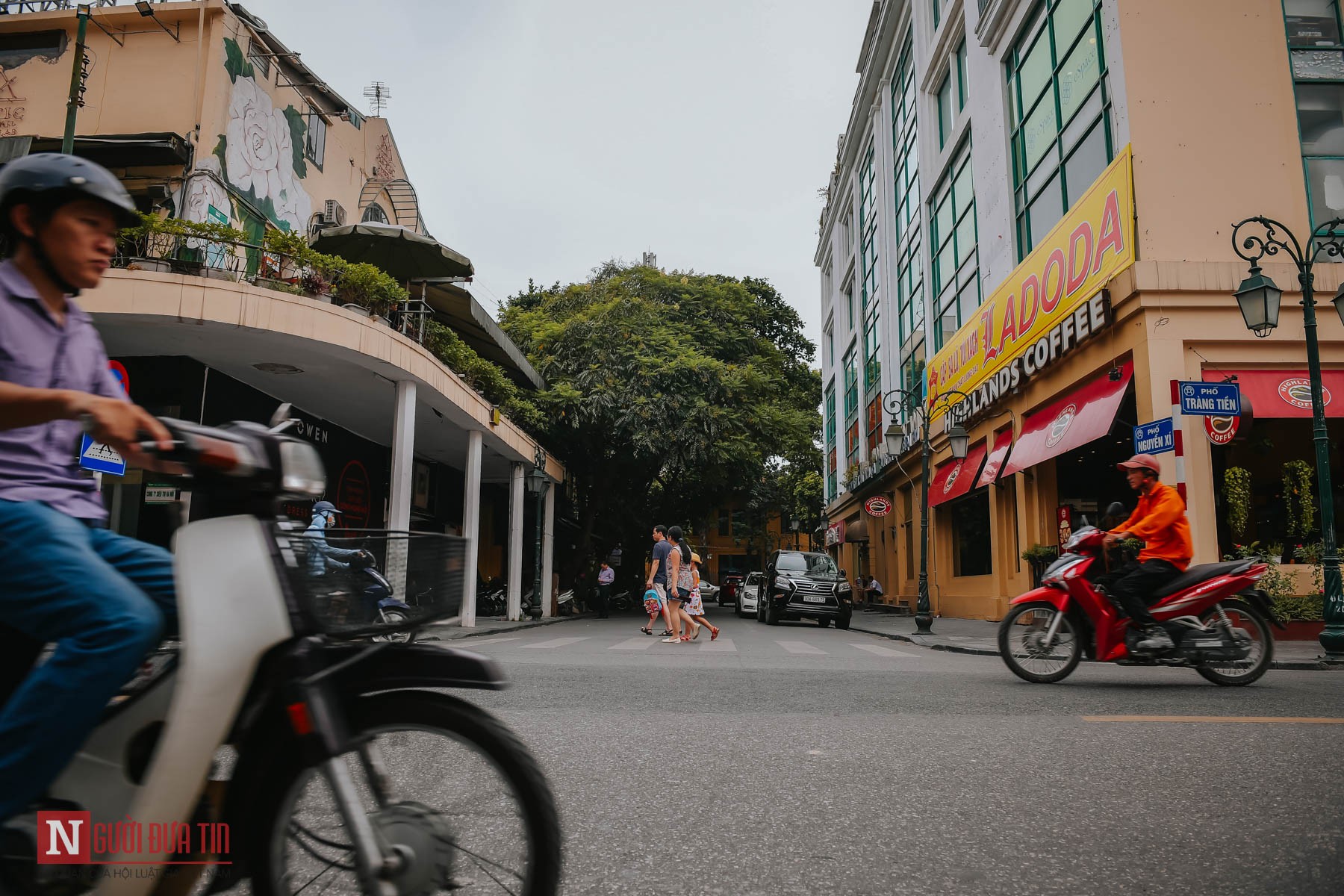 Văn hoá - Giải mã những con phố 'chưa đi đã hết' tại Hà Nội (Hình 3).