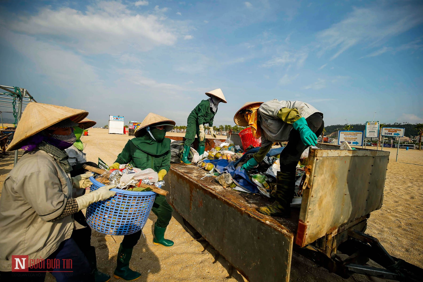 Môi trường - Nhói lòng người 'gác biển' (Hình 15).