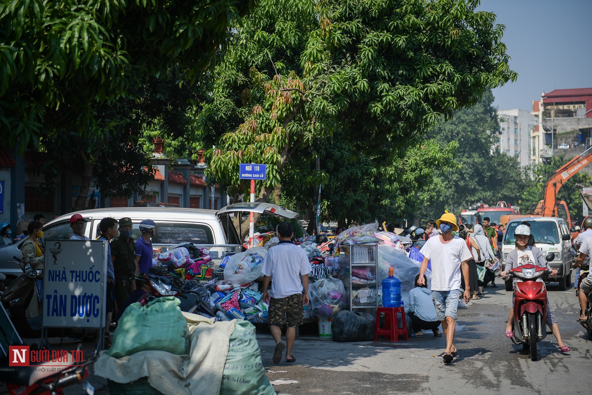 Tin nhanh - Hà Nội: Cháy lớn chợ Tó, thiêu rụi nhiều gian hàng (Hình 7).