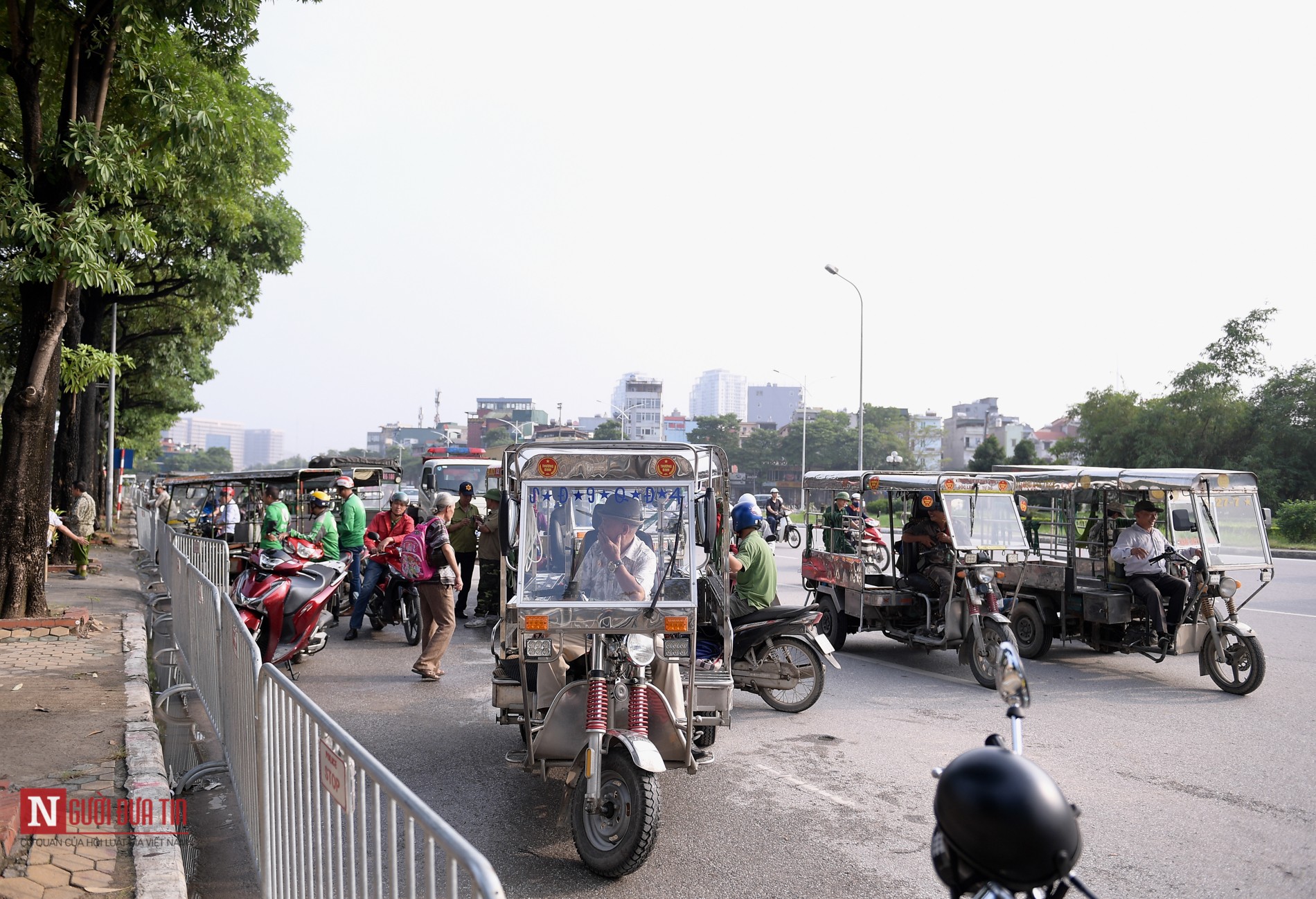 Thể thao - Thương binh xếp hàng mua vé trận Việt Nam gặp Malaysia (Hình 6).