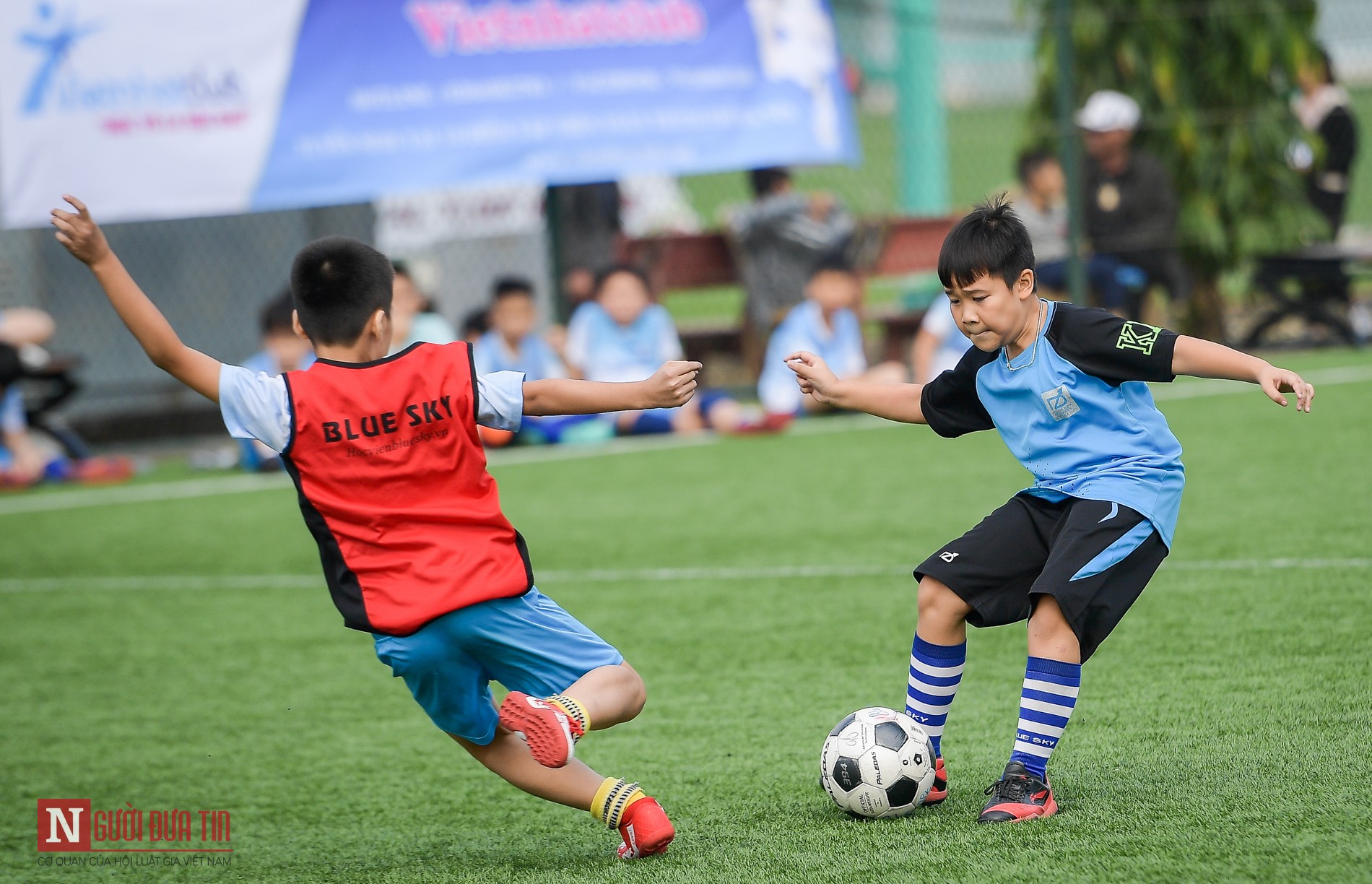 Thể thao - Màn so tài nảy lửa của các cầu thủ nhí tại giải Blue Sky Championship 2019 (Hình 16).