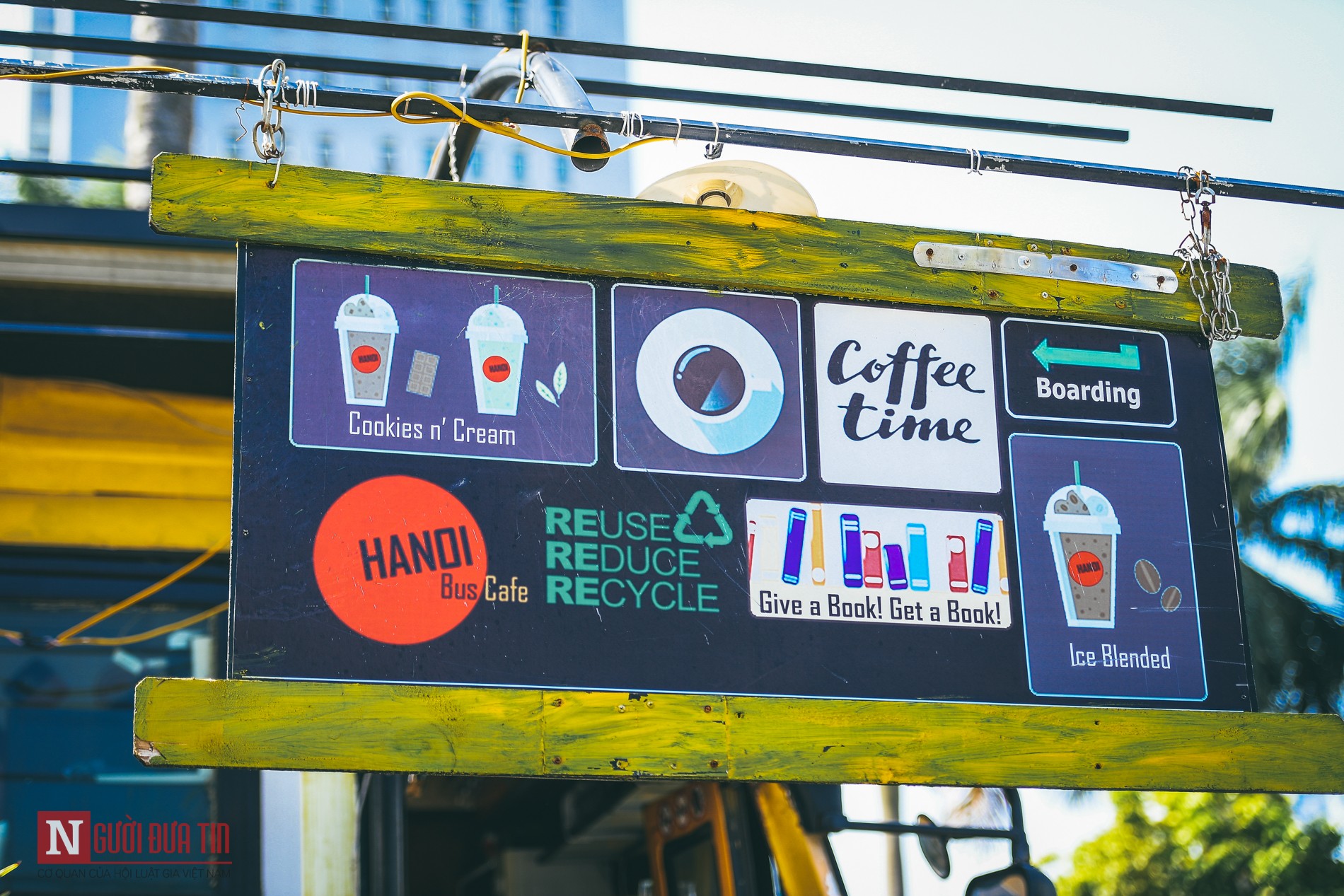 Tin nhanh - Độc đáo quán cafe từ khung xe ô tô và vật liệu tái chế (Hình 4).