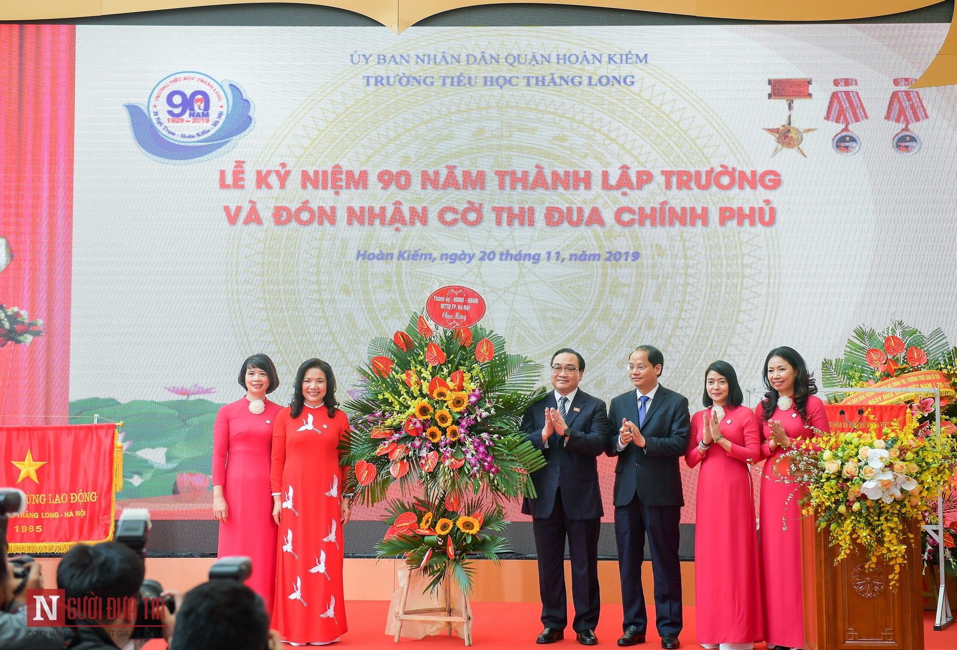 Giáo dục - Hà Nội: Trường tiểu học Thăng Long tưng bừng kỷ niệm 90 năm thành lập và đón nhận Cờ thi đua Chính phủ (Hình 11).