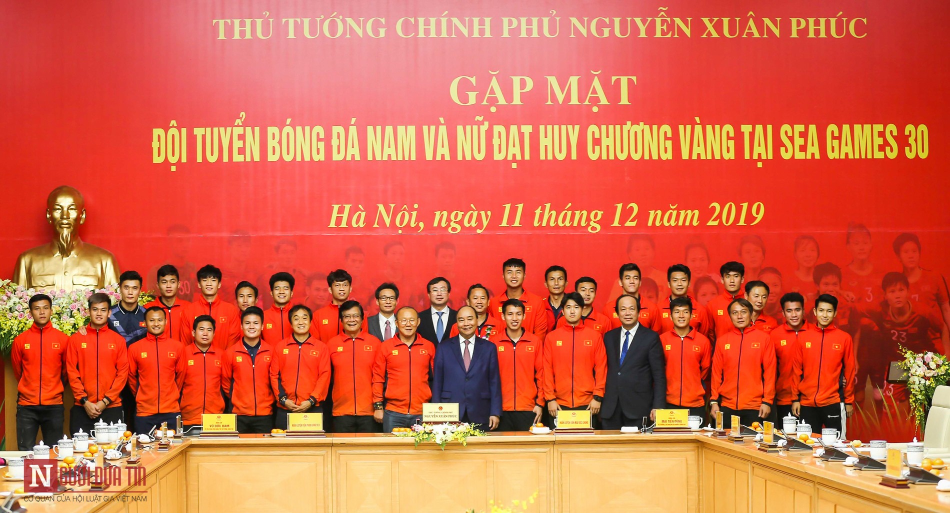 Tin nhanh - Toàn cảnh cuộc gặp mặt của Thủ tướng với đội tuyển bóng đá nam và nữ vô địch SEA Games (Hình 9).