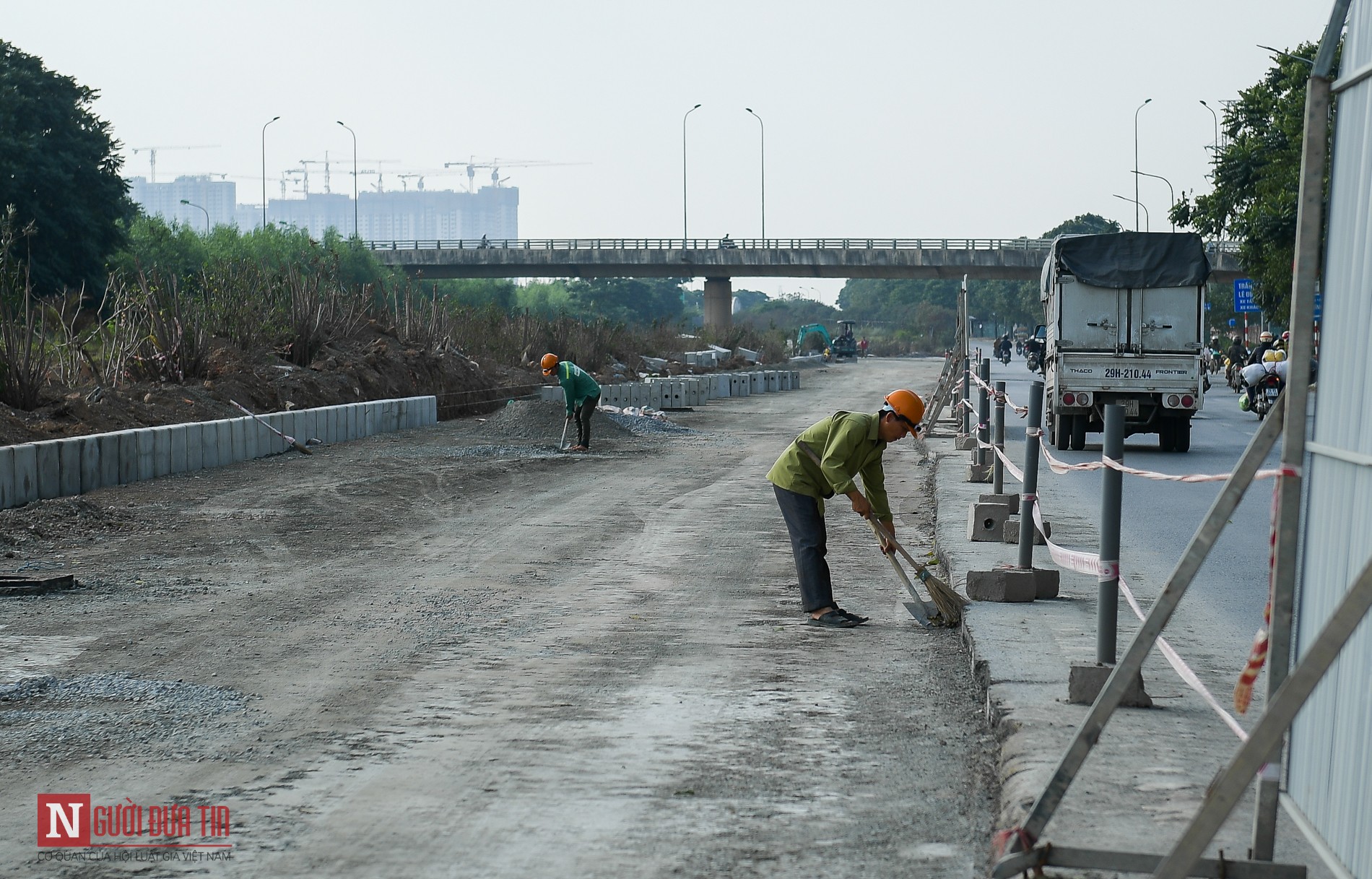 Tin nhanh - Toàn cảnh Đại Lộ Thăng Long được đầu tư 40 tỷ mở thêm 4 làn xe (Hình 5).