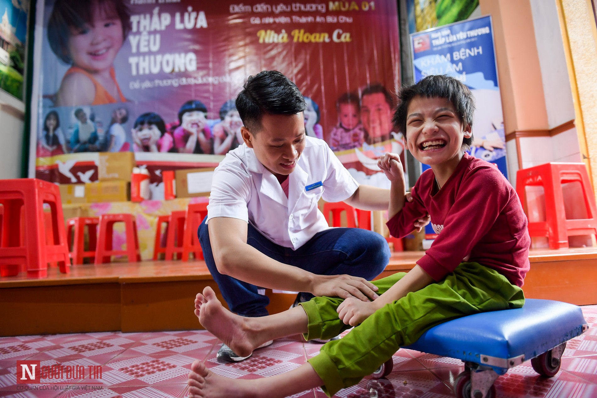 Tin nhanh - Nam Định: Trẻ em mồ côi khuyết tật được thăm khám, cấp thuốc miễn phí trong những ngày giáp tết (Hình 8).