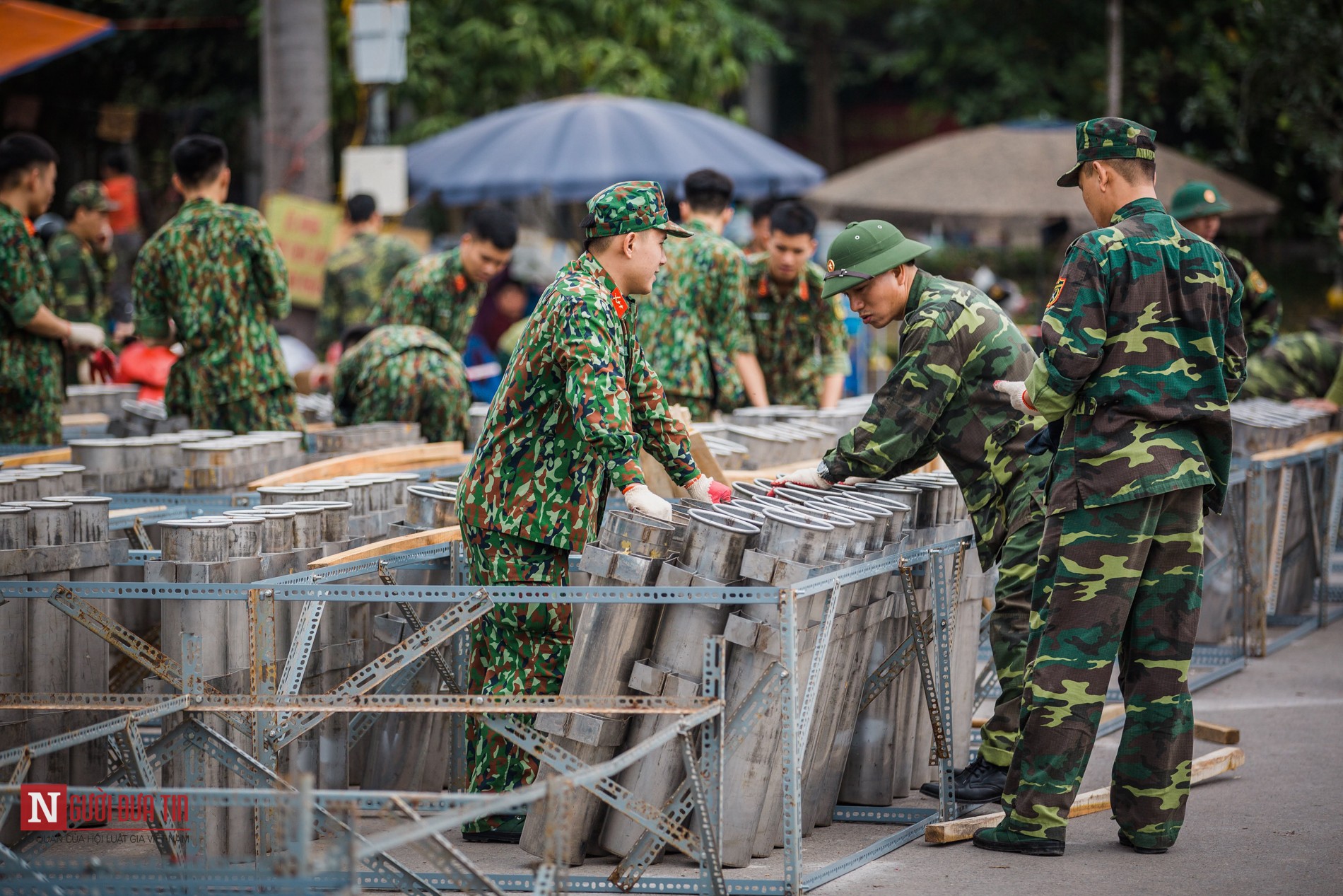 Tin nhanh - Mục sở thị trận địa pháo hoa đón giao thừa tại Hà Nội (Hình 13).