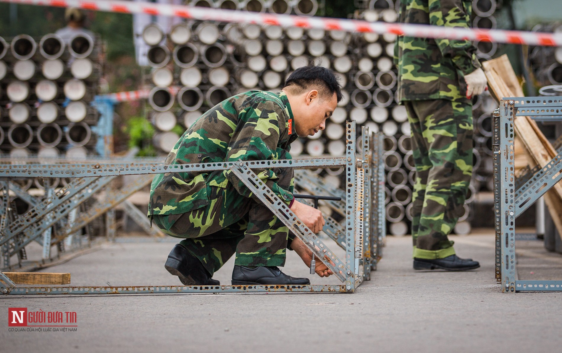 Tin nhanh - Mục sở thị trận địa pháo hoa đón giao thừa tại Hà Nội (Hình 10).