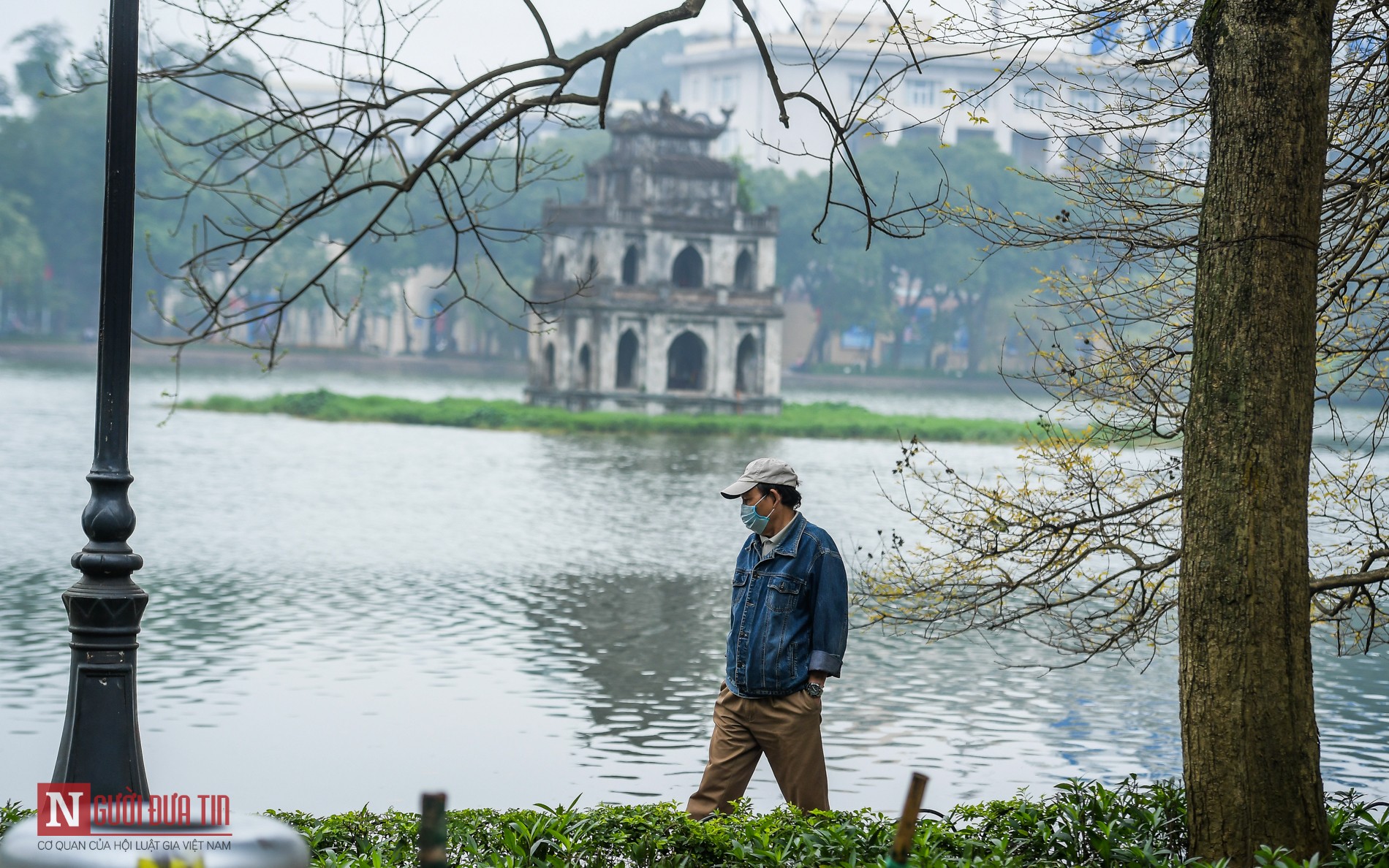 Tin nhanh - Phòng dịch Covid-19: Bến xe, ga tàu thực hiện nghiêm việc đeo khẩu trang (Hình 16).