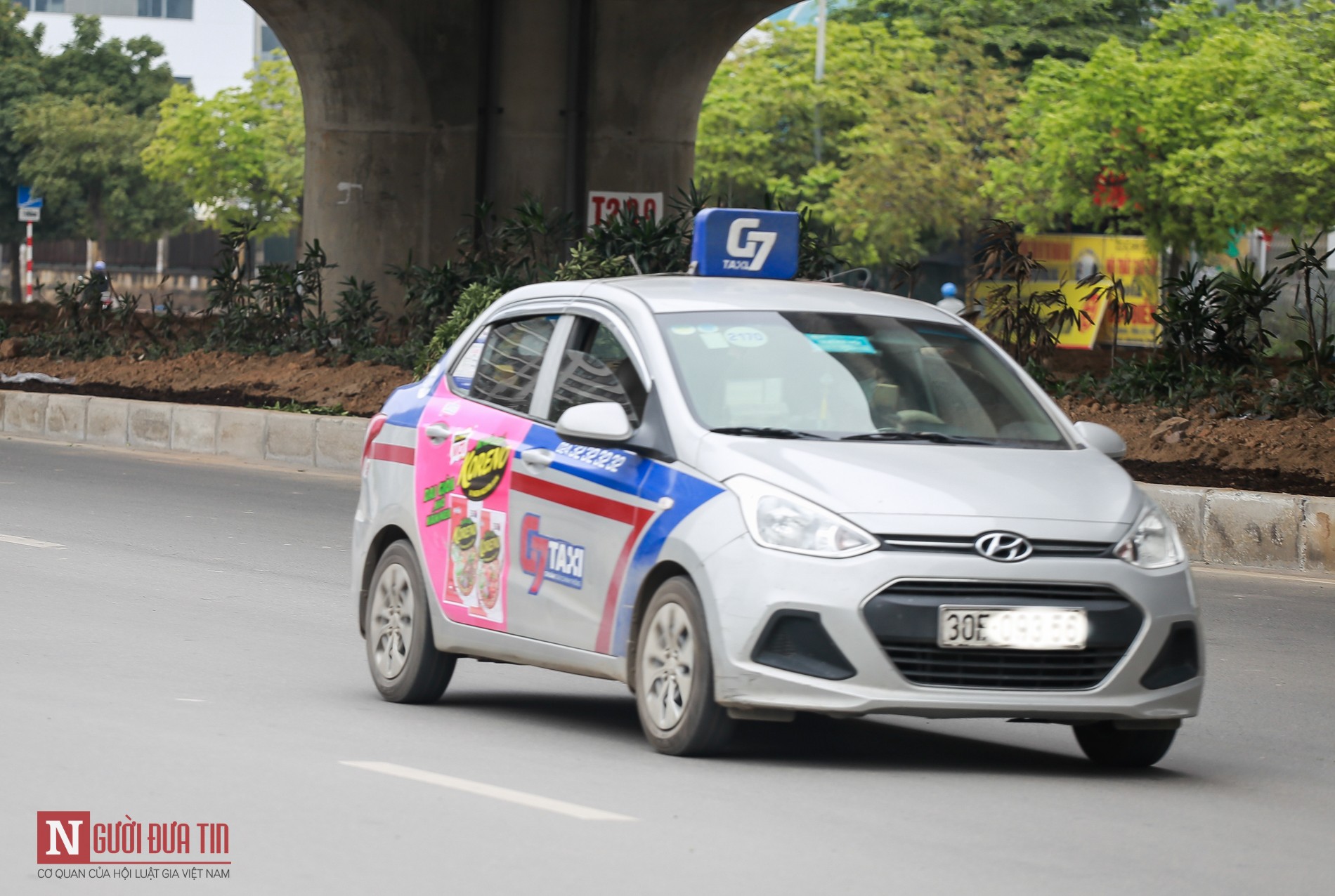Tin nhanh - Hàng loạt xe taxi vẫn hoạt động, bất chấp lệnh cấm (Hình 6).