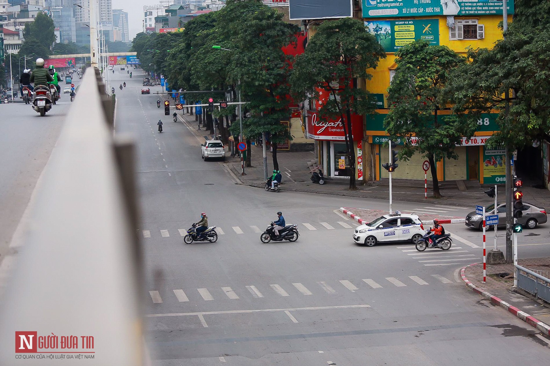 Tin nhanh - Hàng loạt xe taxi vẫn hoạt động, bất chấp lệnh cấm