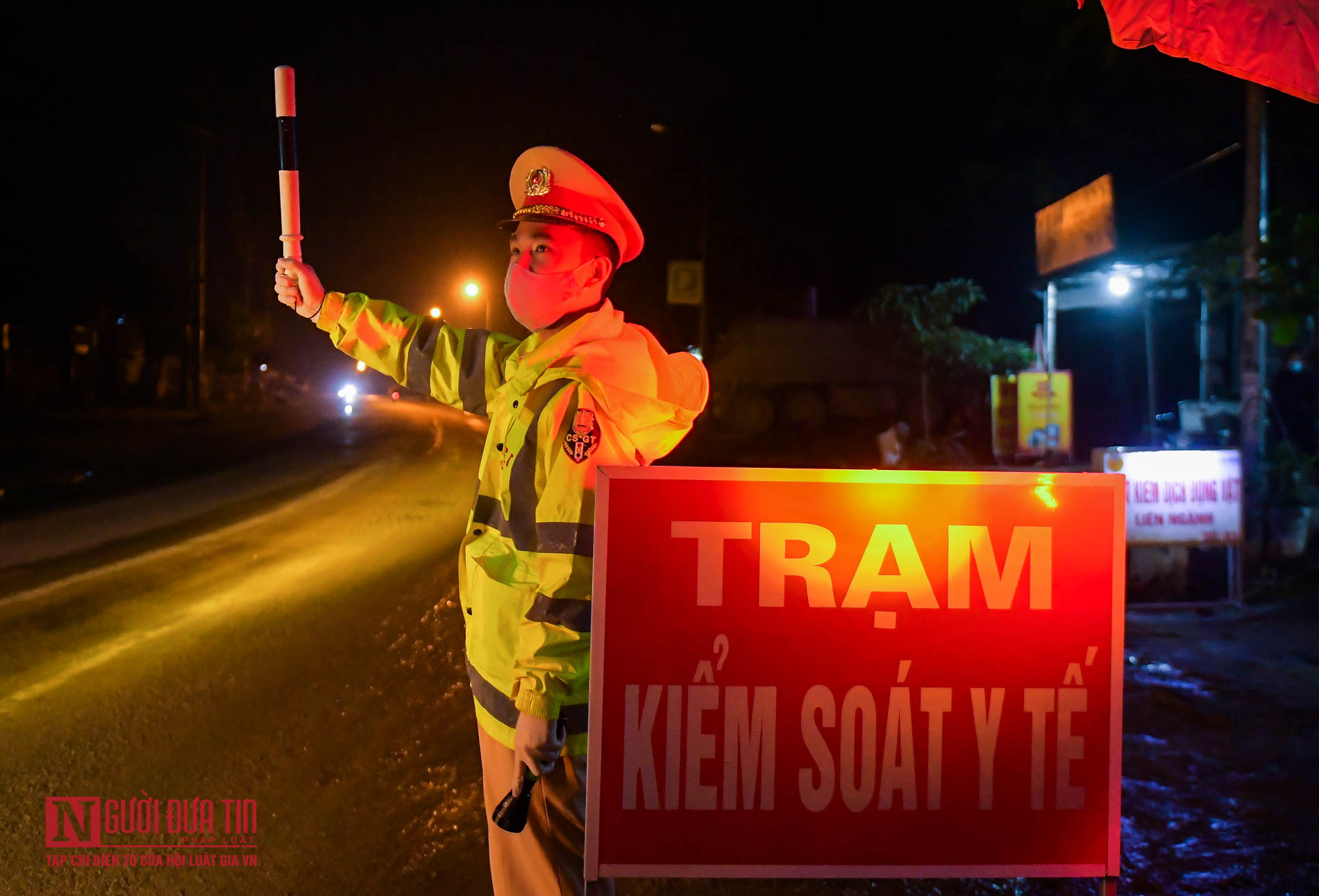 Tin nhanh - Trắng đêm kiểm soát COVID-19 trong rét nàng bân (Hình 15).