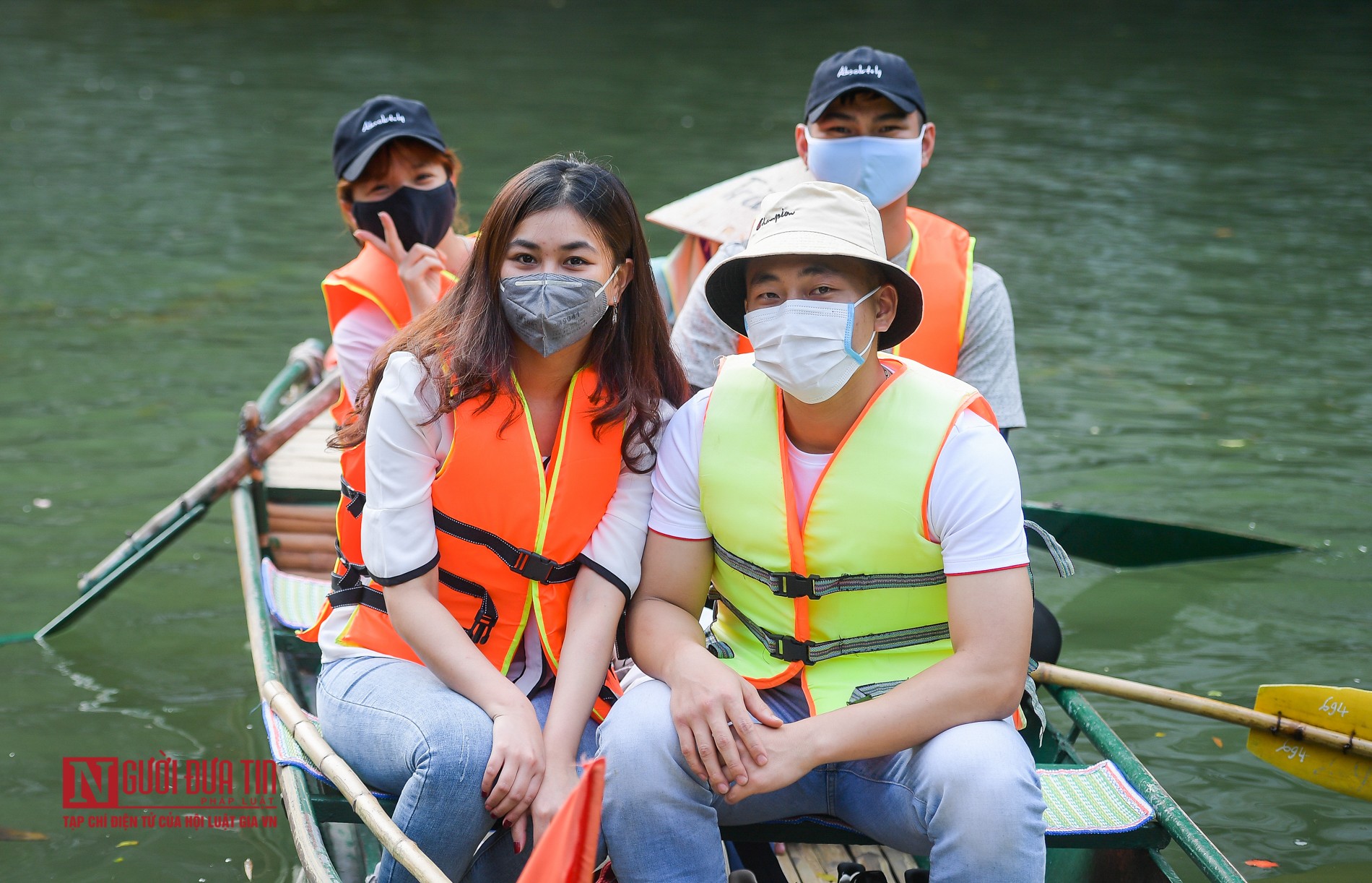 Tin nhanh - Tràng An vắng vẻ, không có cảnh chen lấn, đông đúc trong dịp nghỉ lễ 30/04 - 01/05 (Hình 18).