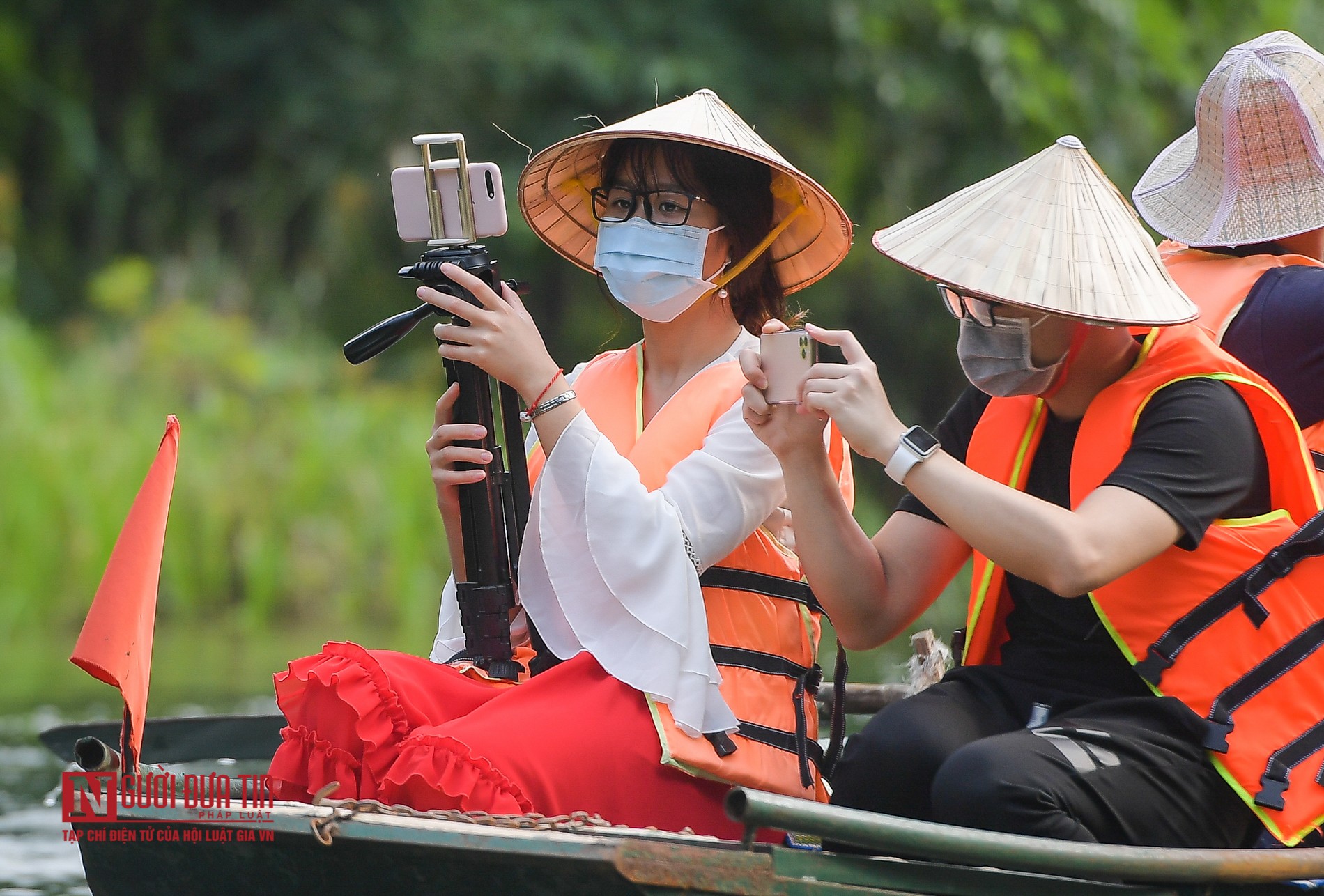 Tin nhanh - Tràng An vắng vẻ, không có cảnh chen lấn, đông đúc trong dịp nghỉ lễ 30/04 - 01/05 (Hình 15).