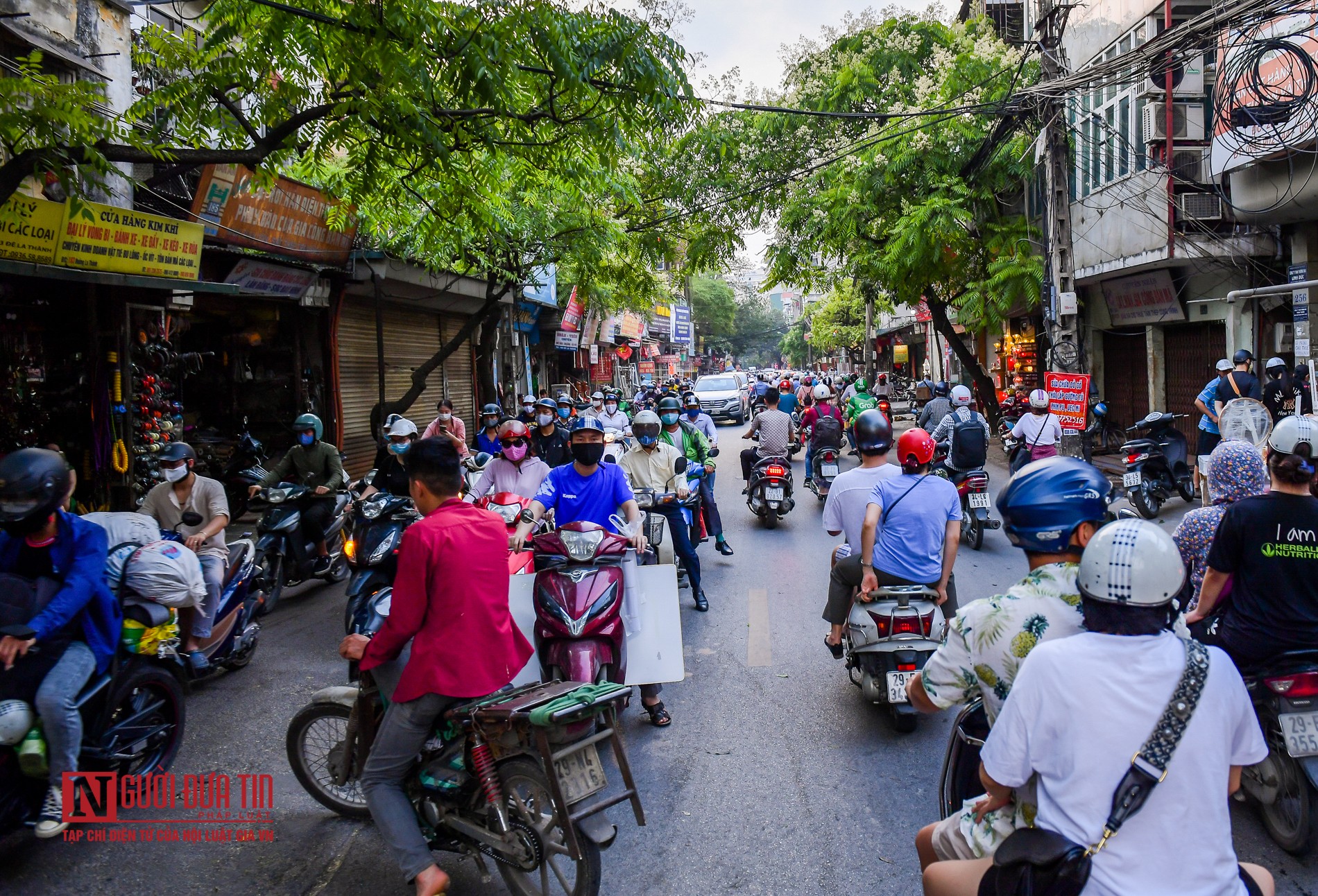 Tin nhanh - Đường phố Hà Nội ùn tắc ngày đầu học sinh, sinh viên đi học trở lại (Hình 11).