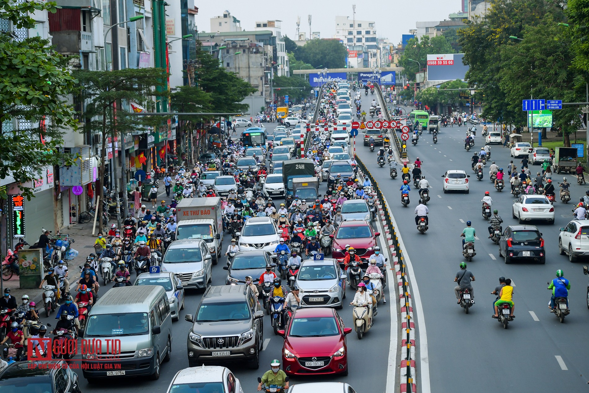 Tin nhanh - Đường phố Hà Nội ùn tắc ngày đầu học sinh, sinh viên đi học trở lại (Hình 5).