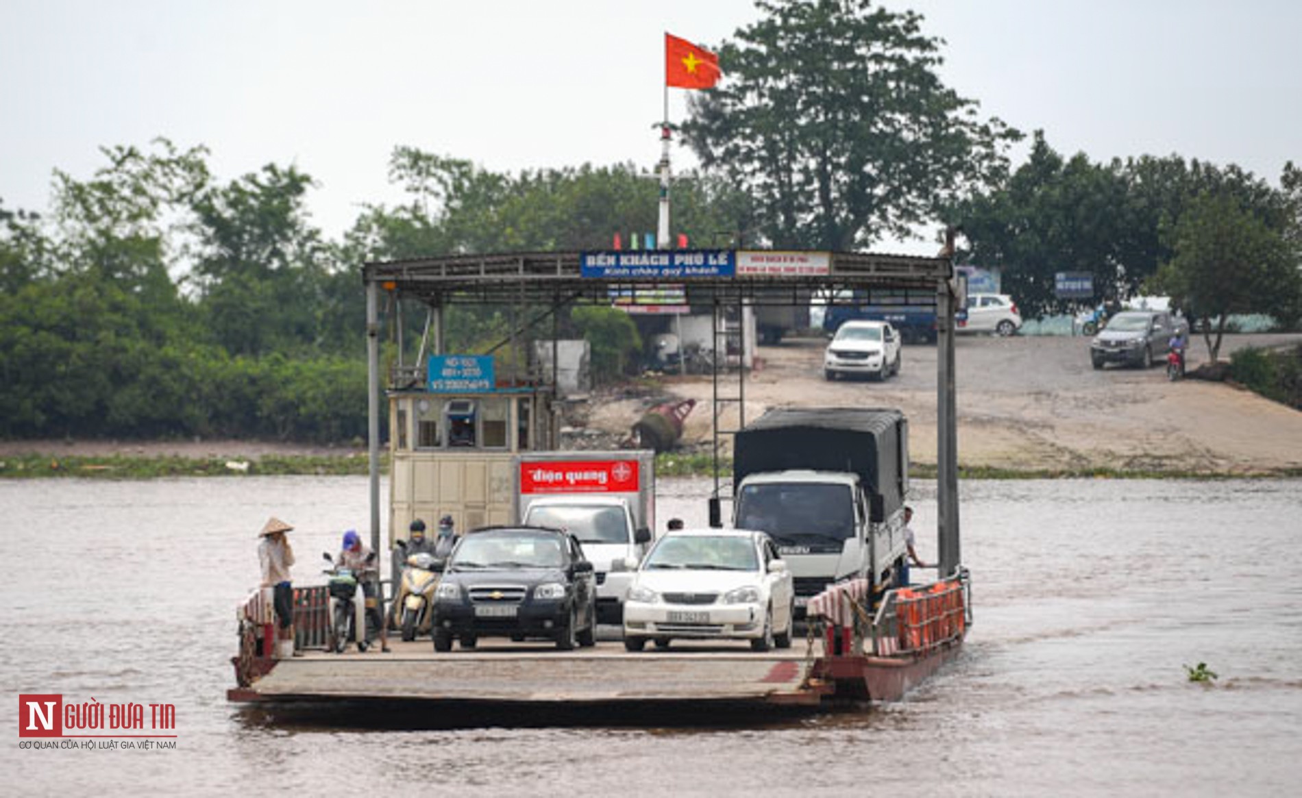 Tin nhanh - Những chuyến phà cuối cùng lặng lẽ di chuyển trước khi thông cầu Thịnh Long