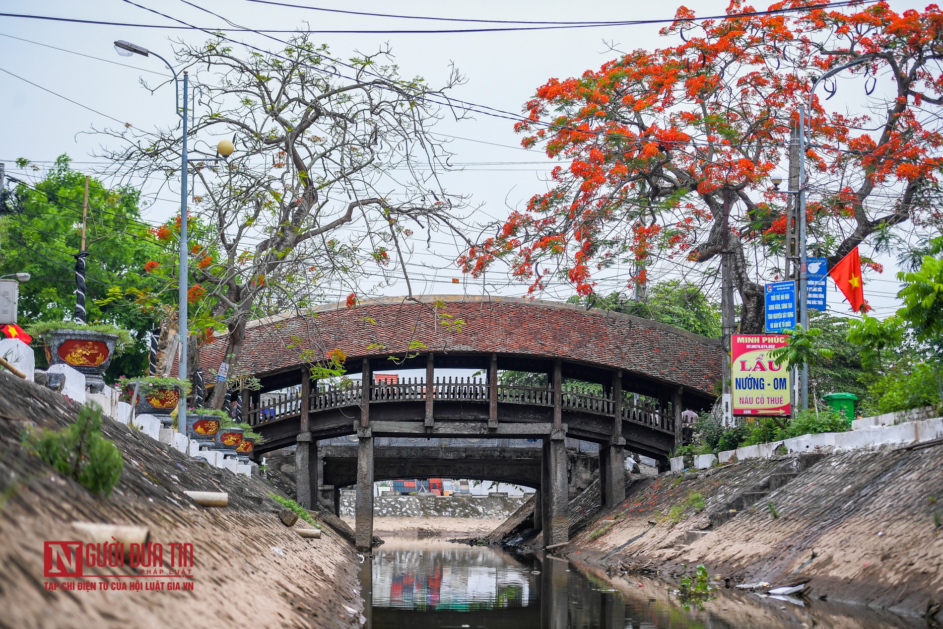 Tin nhanh - Ngắm cầu ngói chợ Lương hơn 500 tuổi (Hình 5).