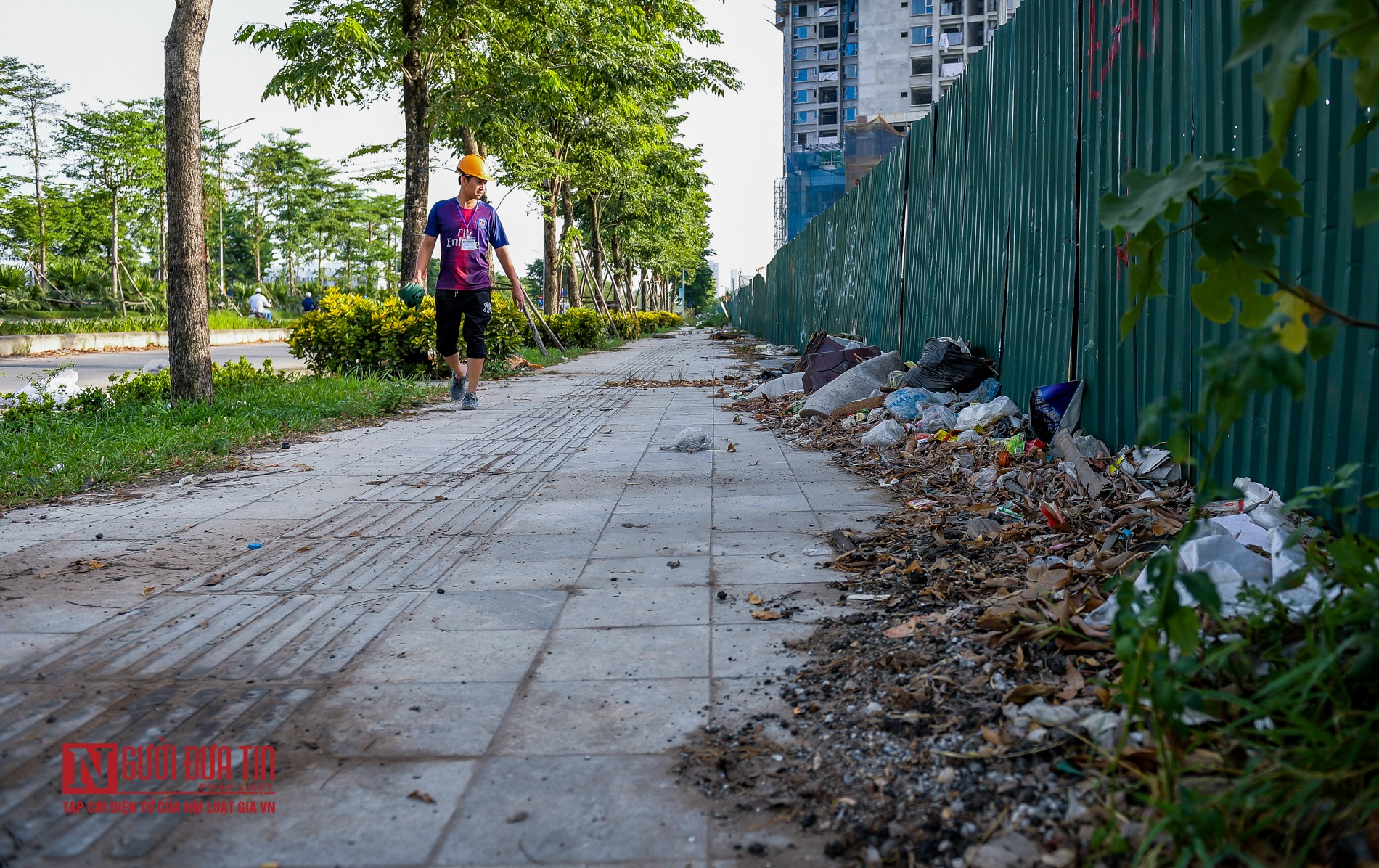 Tin nhanh - Hà Nội: Rác thải bủa vây con đường nghìn tỷ (Hình 4).