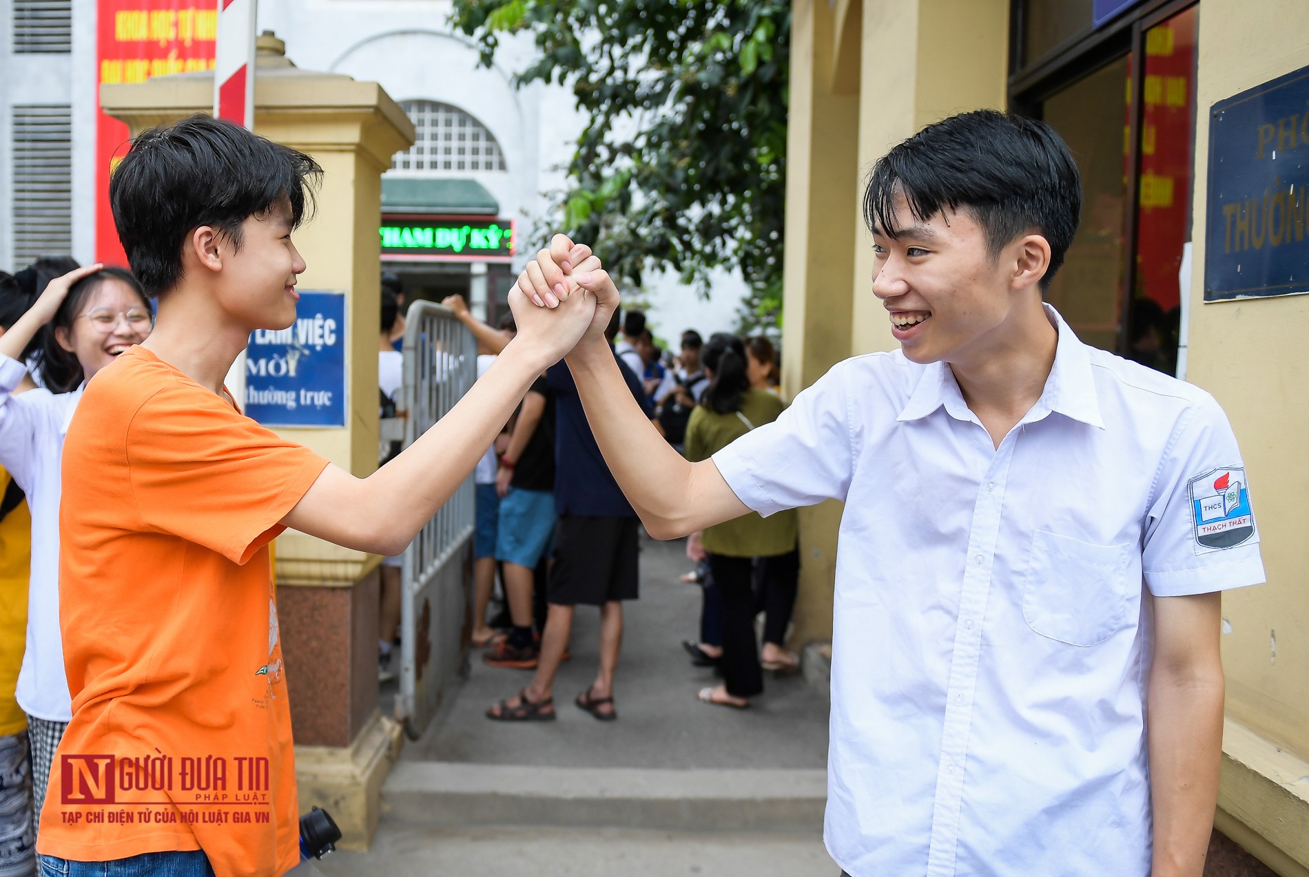 Giáo dục - Thí sinh rạng rỡ trong ngày thi chuyên vào trường Khoa học tự nhiên (Hình 6).