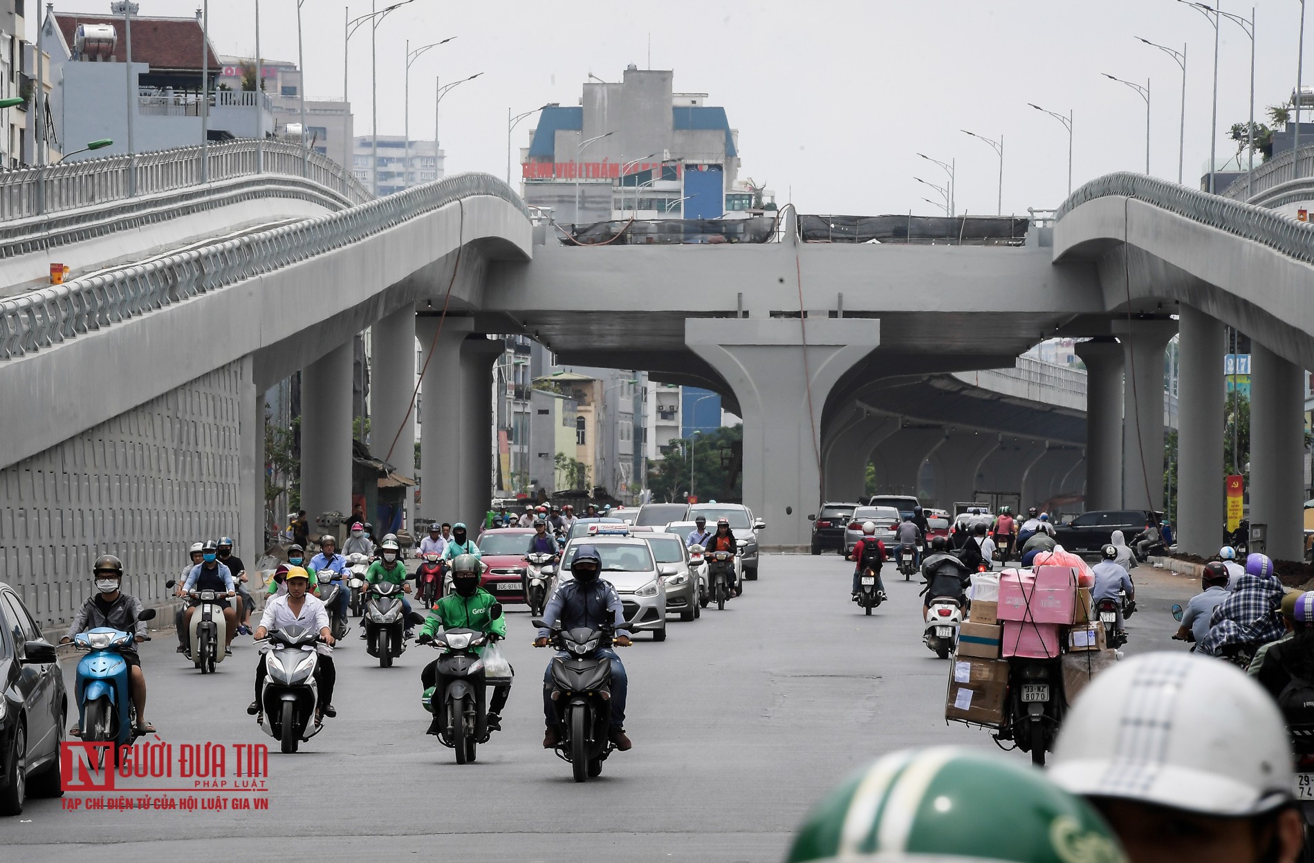 Tin nhanh - Diện mạo mới đường 'cong mềm mại' tại Hà Nội trước ngày thông xe (Hình 12).