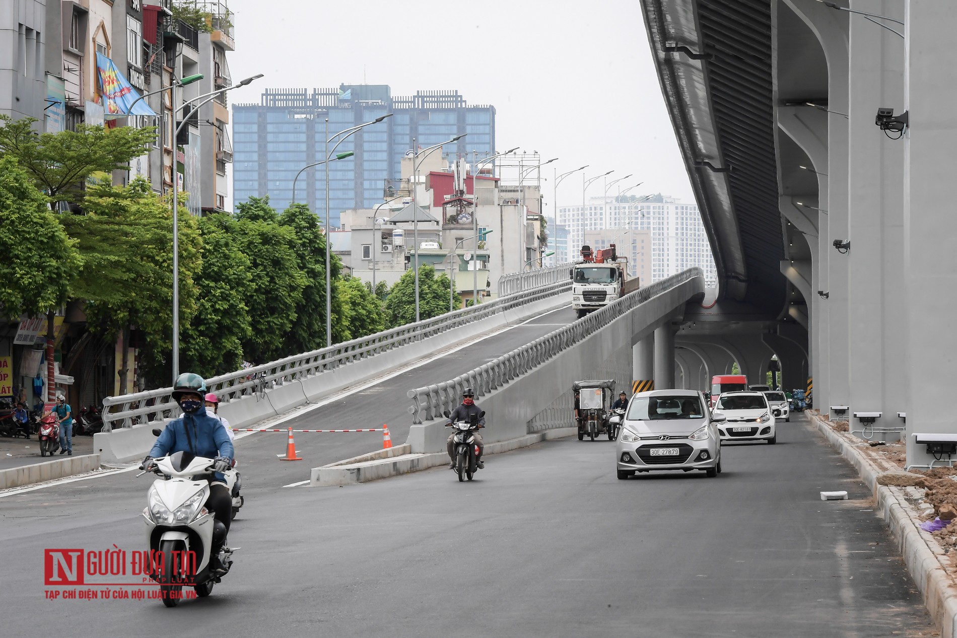 Tin nhanh - Diện mạo mới đường 'cong mềm mại' tại Hà Nội trước ngày thông xe (Hình 10).