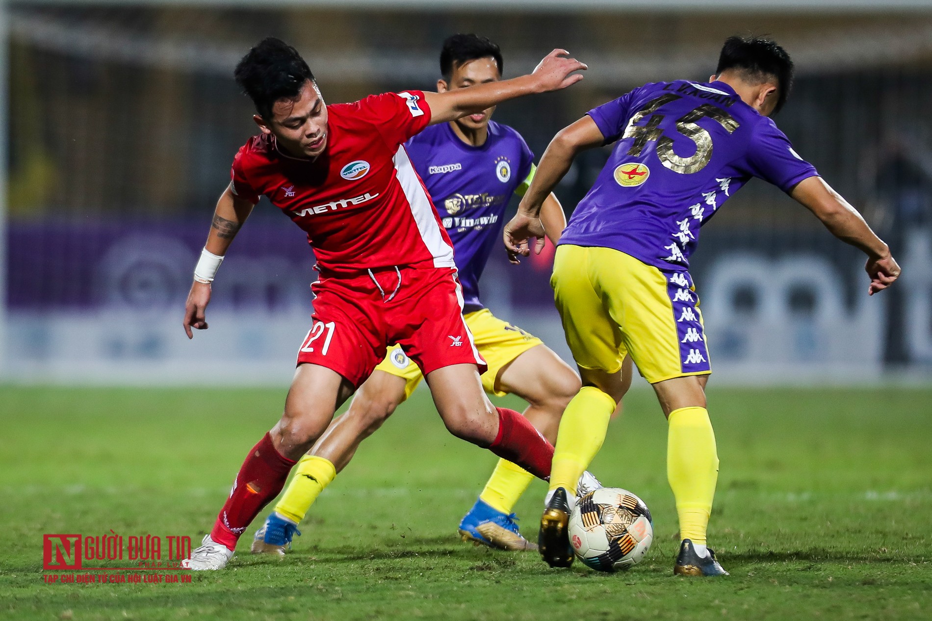 Tin nhanh - Chùm ảnh: Cầm hòa 0-0, Viettel giữ vững ngôi đầu bảng (Hình 16).