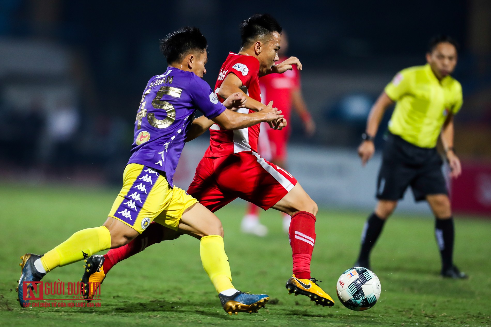 Tin nhanh - Chùm ảnh: Cầm hòa 0-0, Viettel giữ vững ngôi đầu bảng (Hình 5).