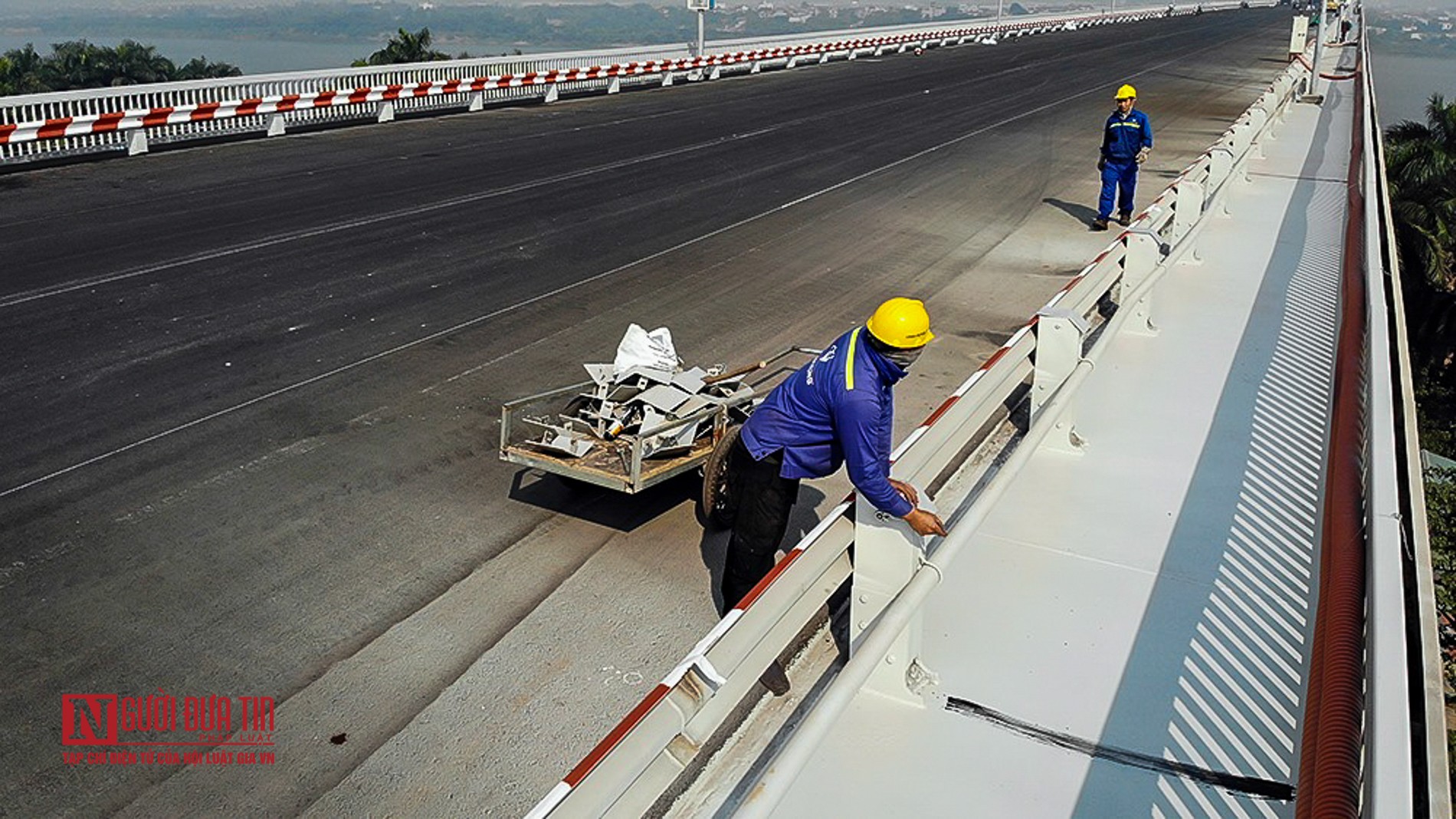 Tin nhanh - Hà Nội: Gấp rút hoàn thiện cầu Thăng Long trước ngày thông xe (Hình 5).