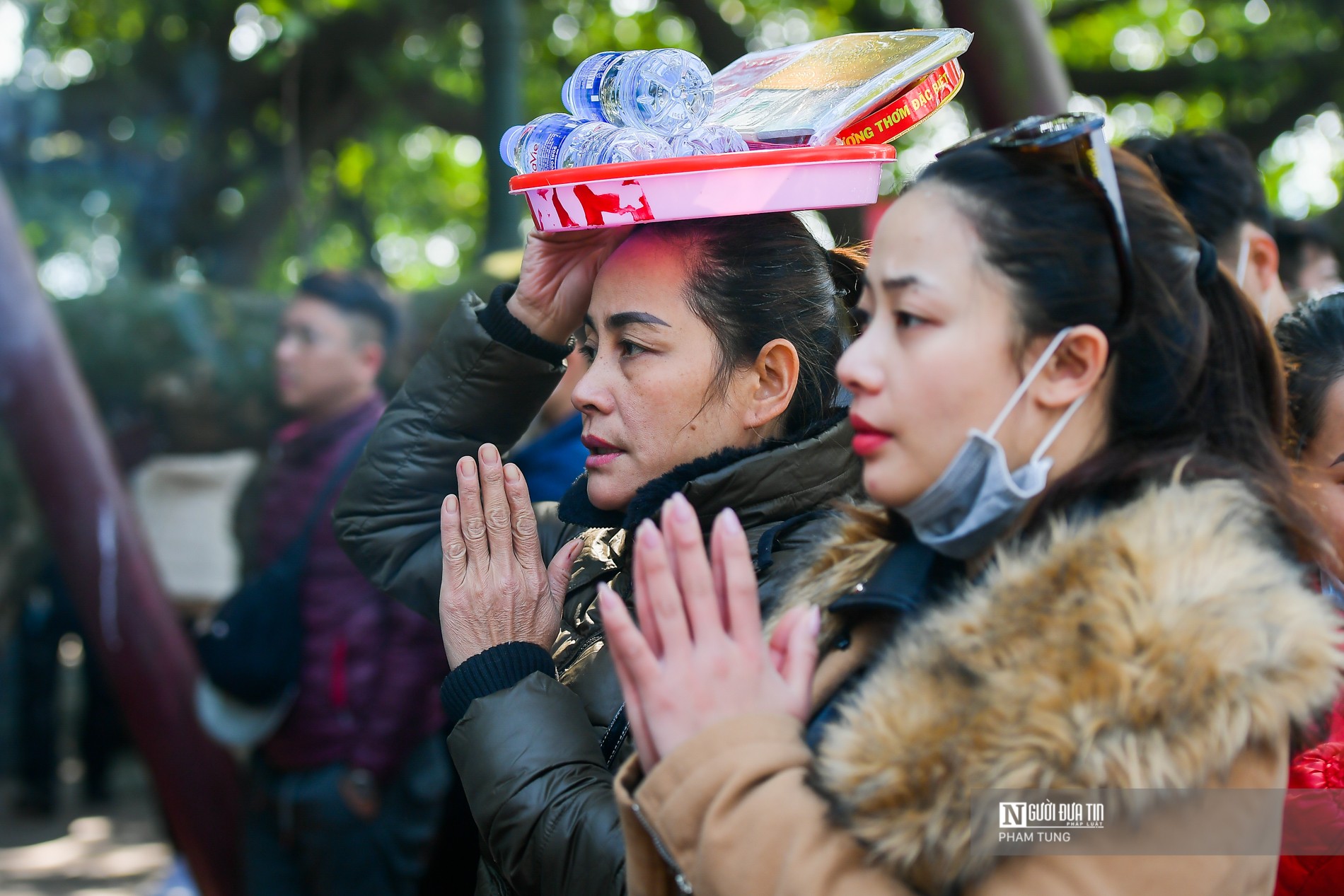 Tin nhanh - Dòng người chen chân lễ Phủ Tây Hồ cuối năm (Hình 14).