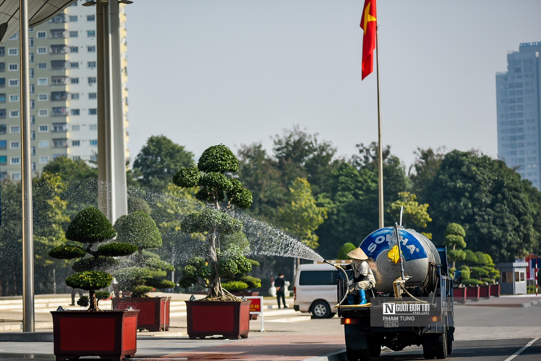 Tin nhanh - Trang hoàng trung tâm Hội nghị Quốc gia phục vụ Đại hội Đảng (Hình 11).