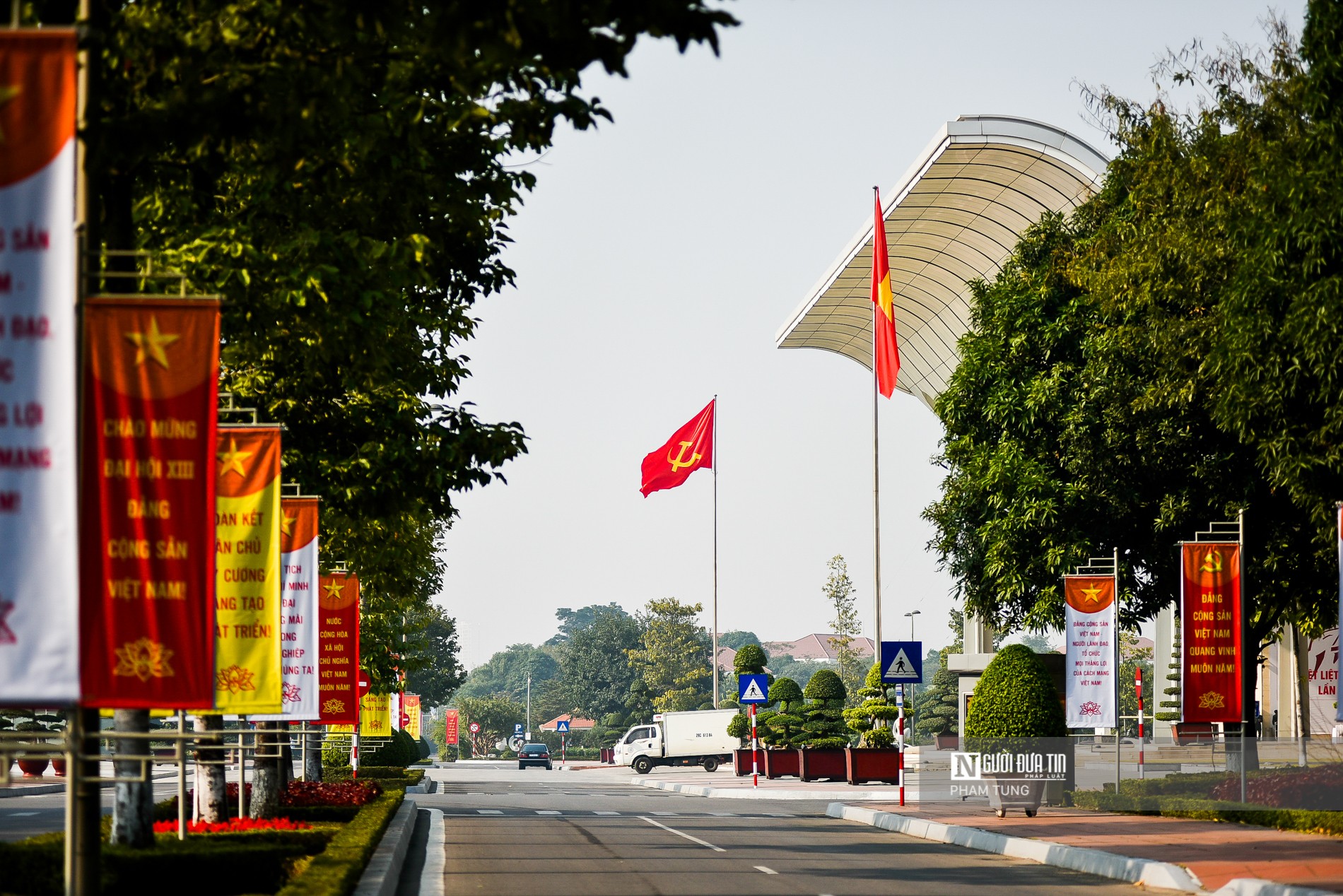 Tin nhanh - Trang hoàng trung tâm Hội nghị Quốc gia phục vụ Đại hội Đảng (Hình 3).