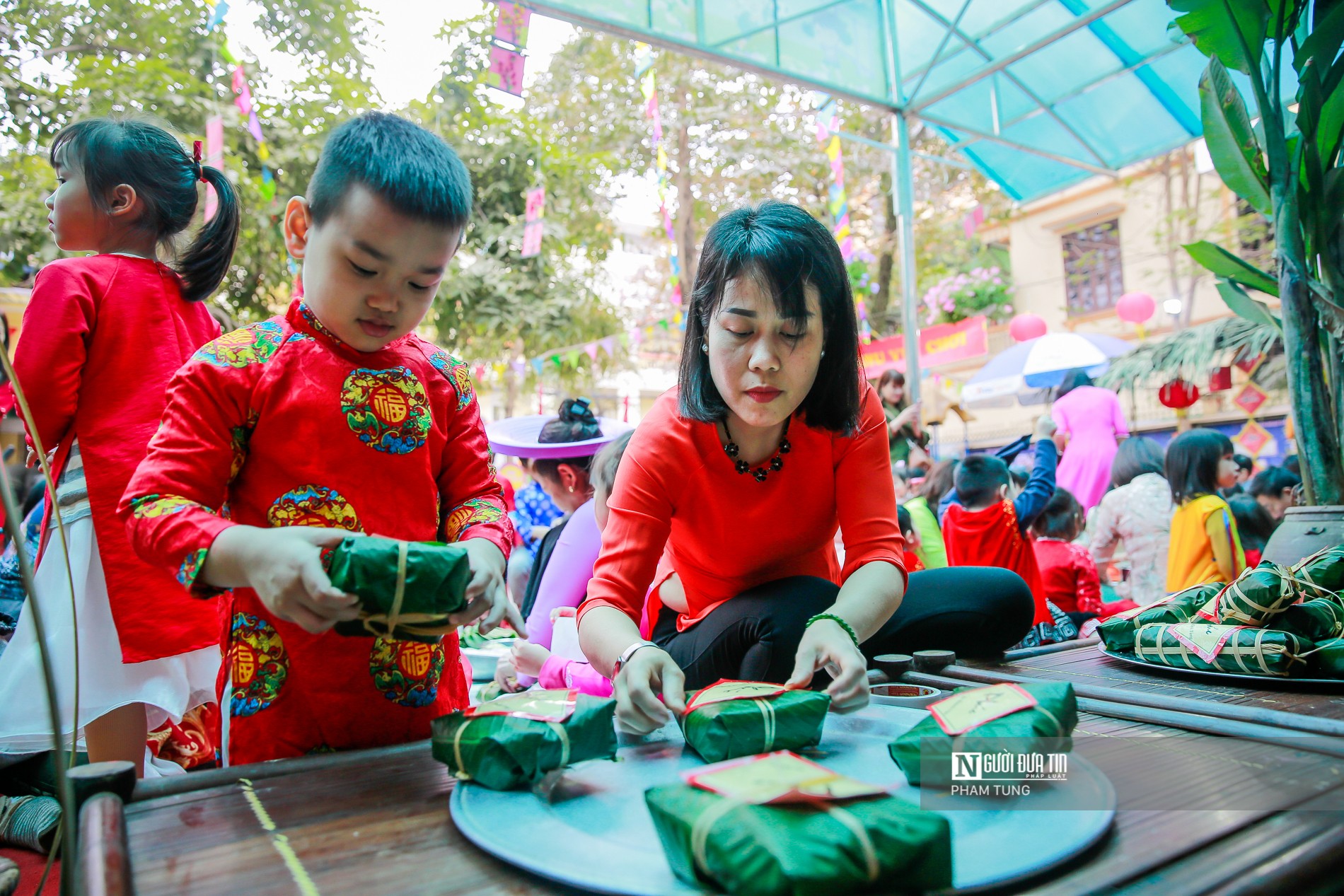 Giáo dục - 500 em nhỏ so tài gói bánh chưng chào xuân Tân Sửu (Hình 3).