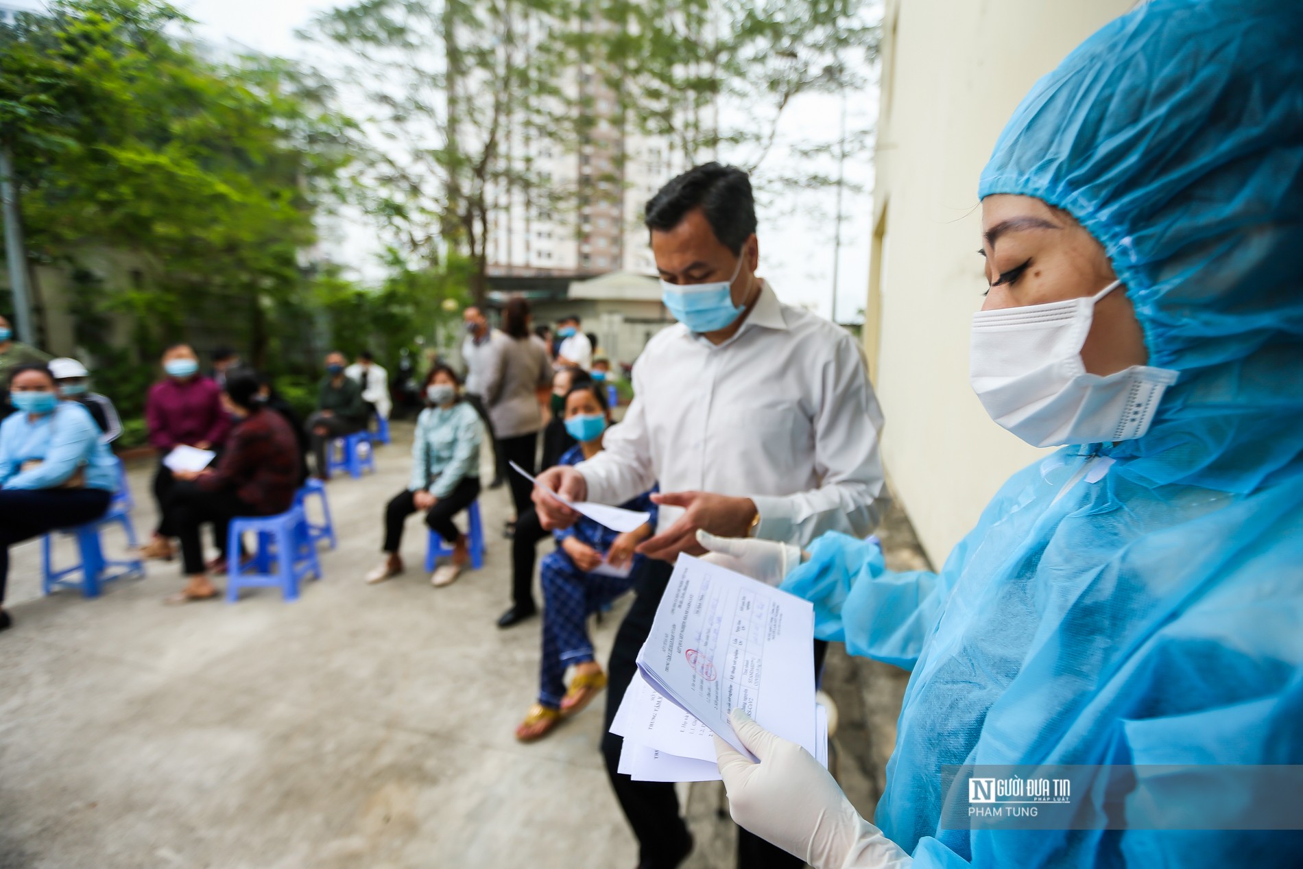 Dân sinh - Hà Nội: Tiến hành xét nghiệm Covid-19 cho người nguy cơ lây nhiễm cao (Hình 8).