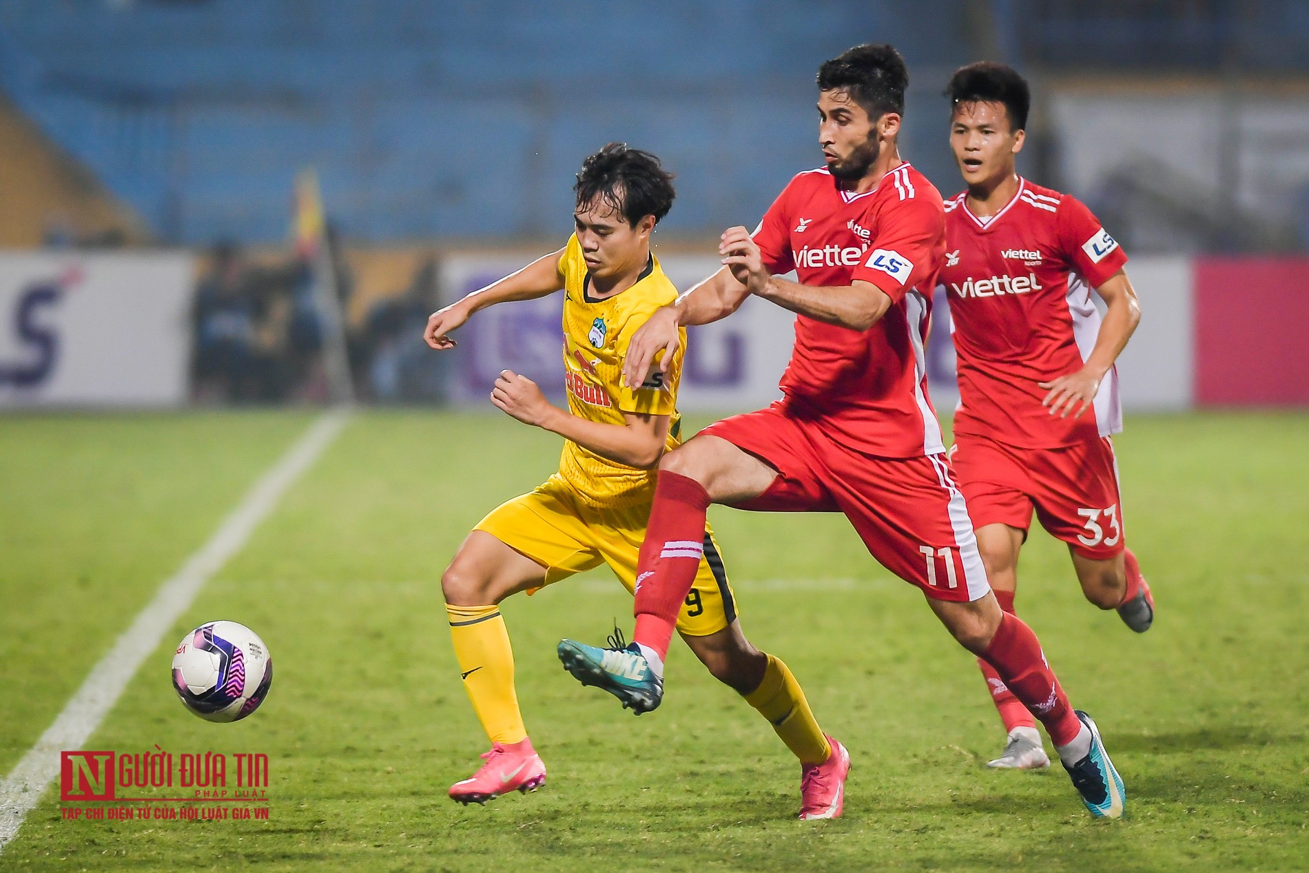 Thể thao - Chùm ảnh: Đánh bại Viettel, HAGL lên đầu bảng V-League (Hình 7).