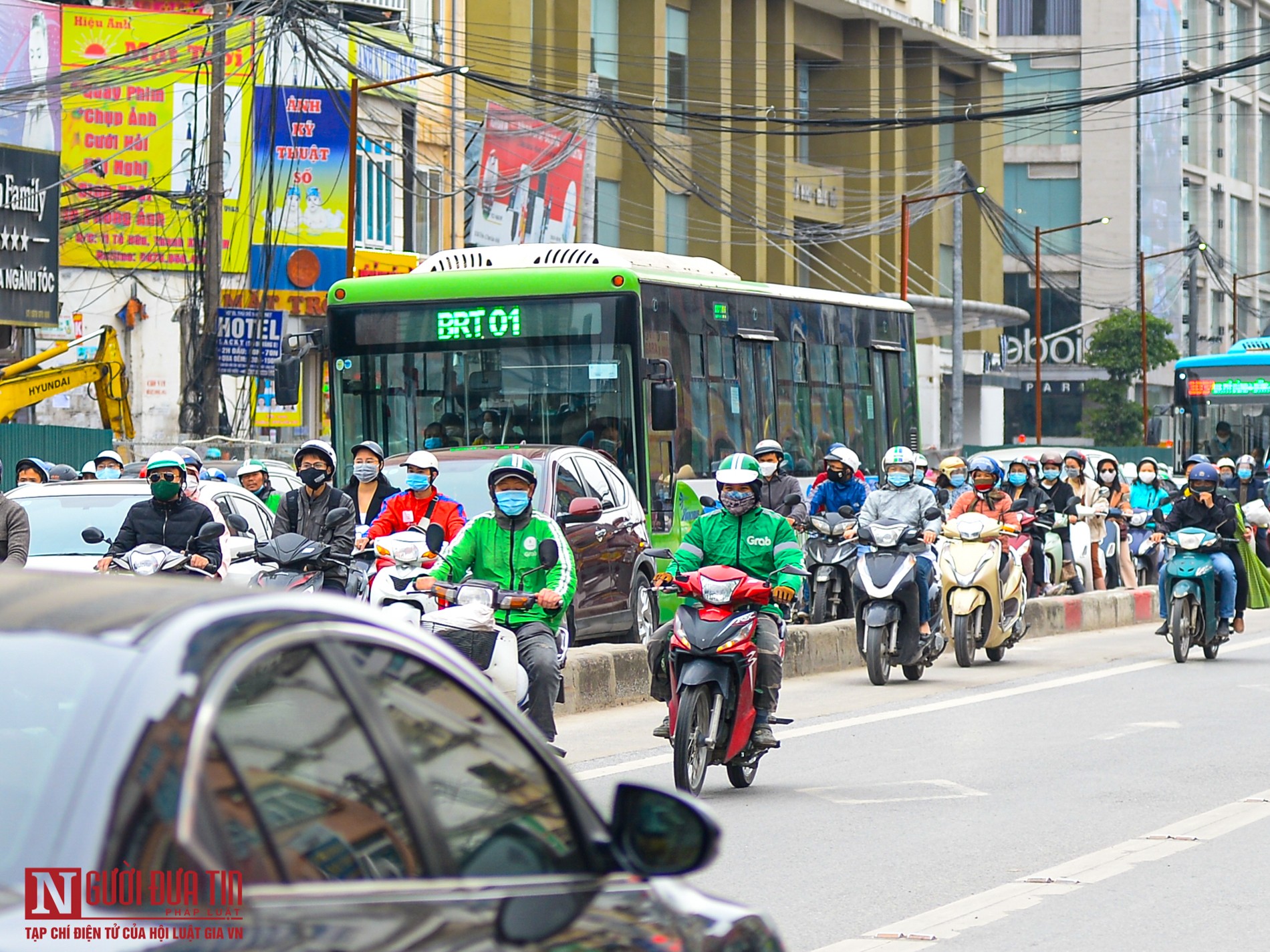 Dân sinh - Hà Nội: Nối đuôi nhau đi ngược chiều qua hầm chui đang thi công (Hình 8).