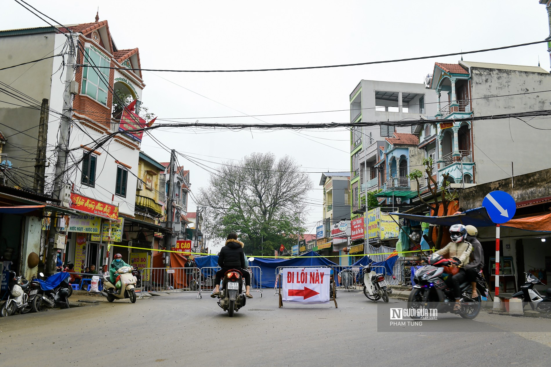 Dân sinh - Hà Nội: Hố “tử thần” tiếp tục mở rộng