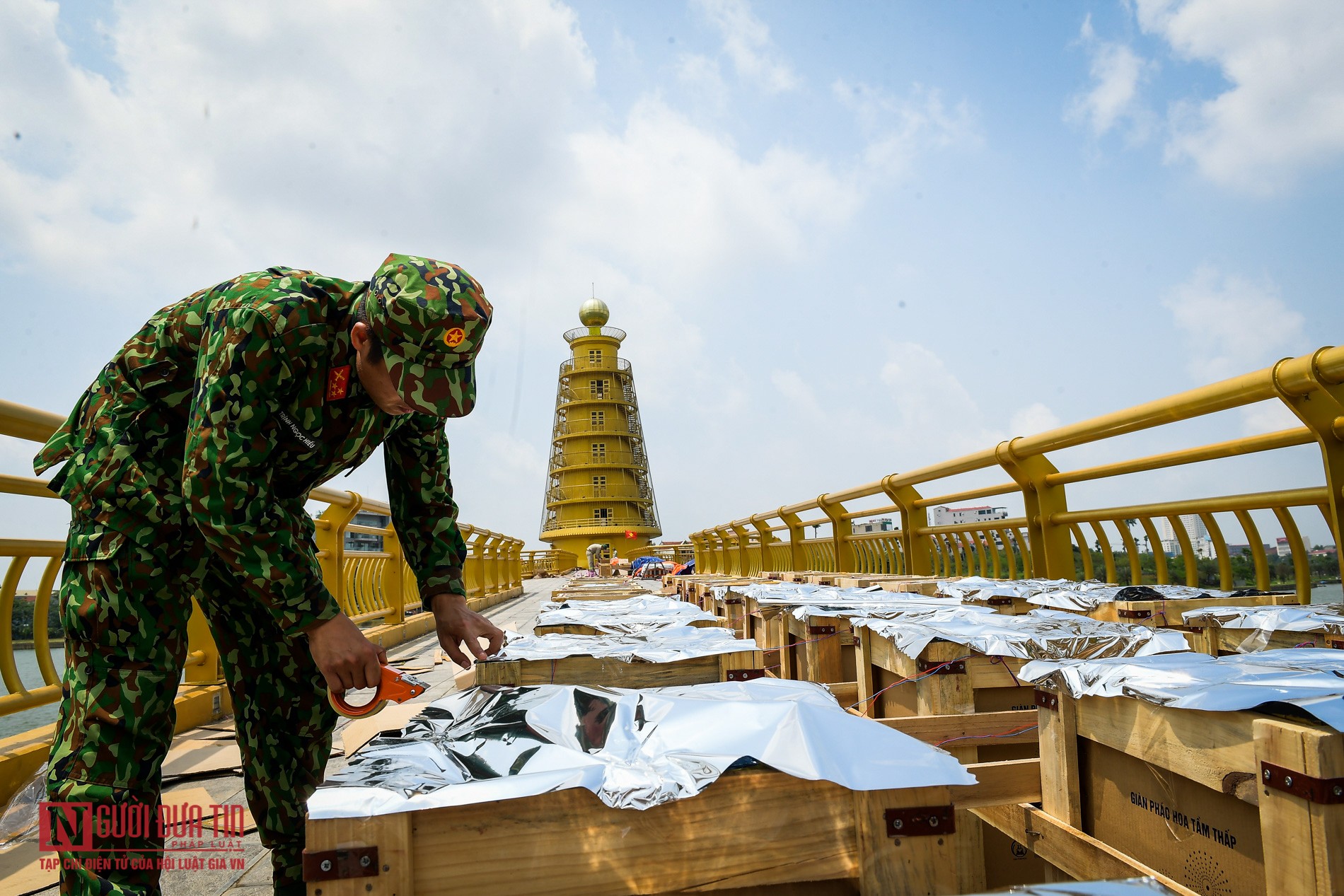 Văn hoá - Bên trong trận địa pháo hoa kỷ niệm giỗ Tổ Hùng Vương (Hình 8).