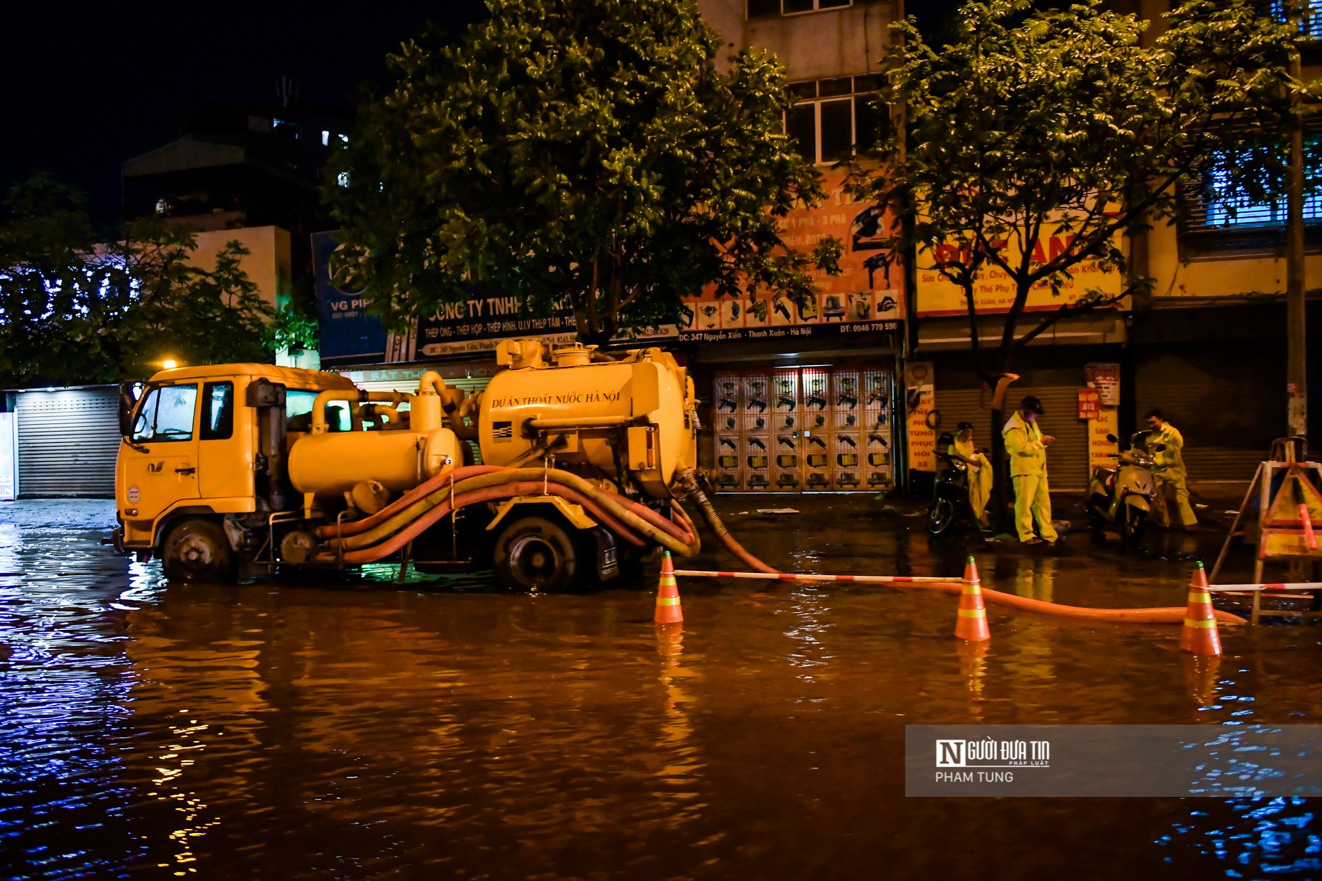 Dân sinh - Hà Nội: Mưa lớn kéo dài, ngập nhiều tuyến phố (Hình 6).