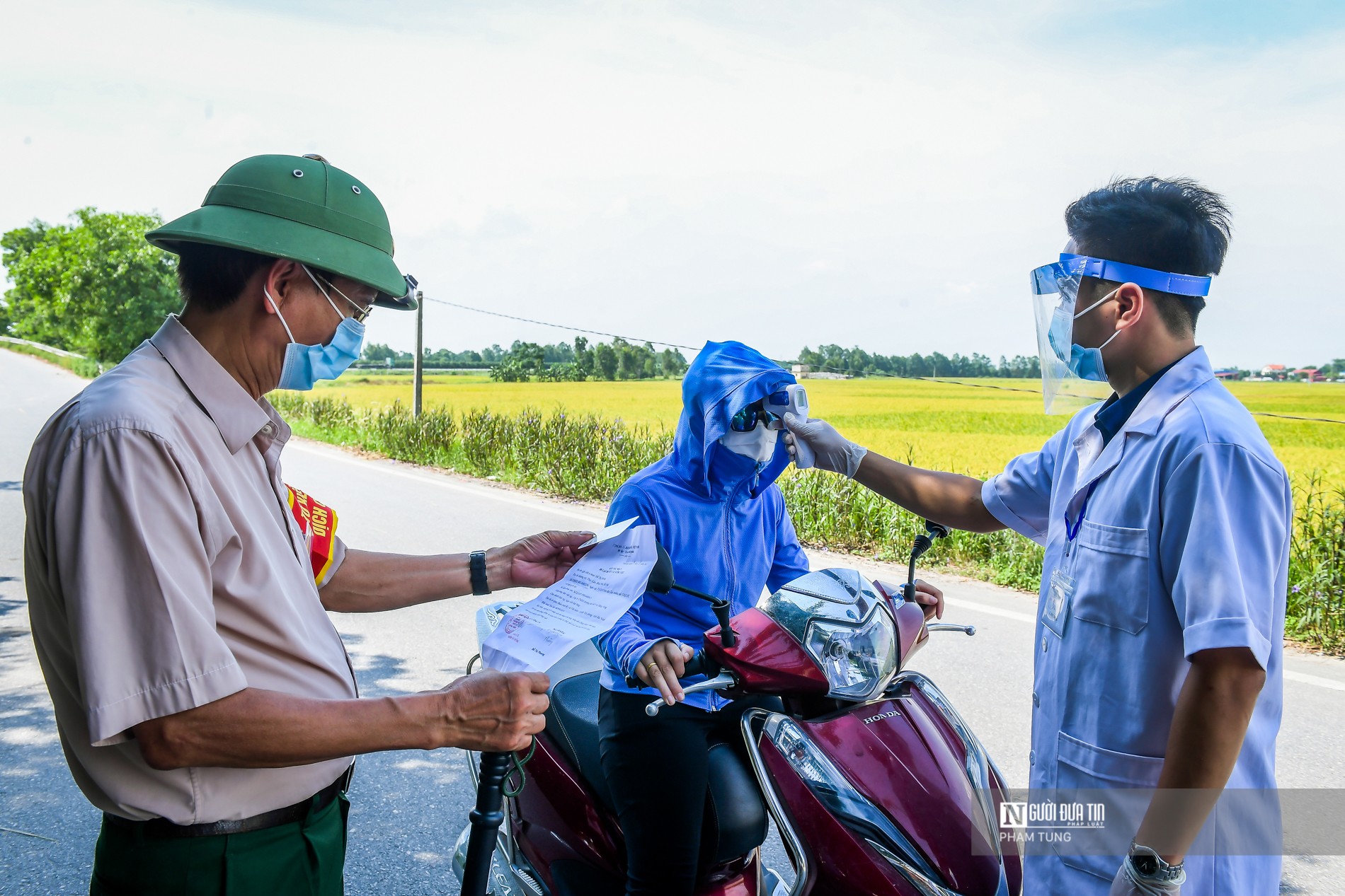 Dân sinh - Hà Nội: Thiết lập hàng loạt 'lá chắn' Covid-19 (Hình 21).