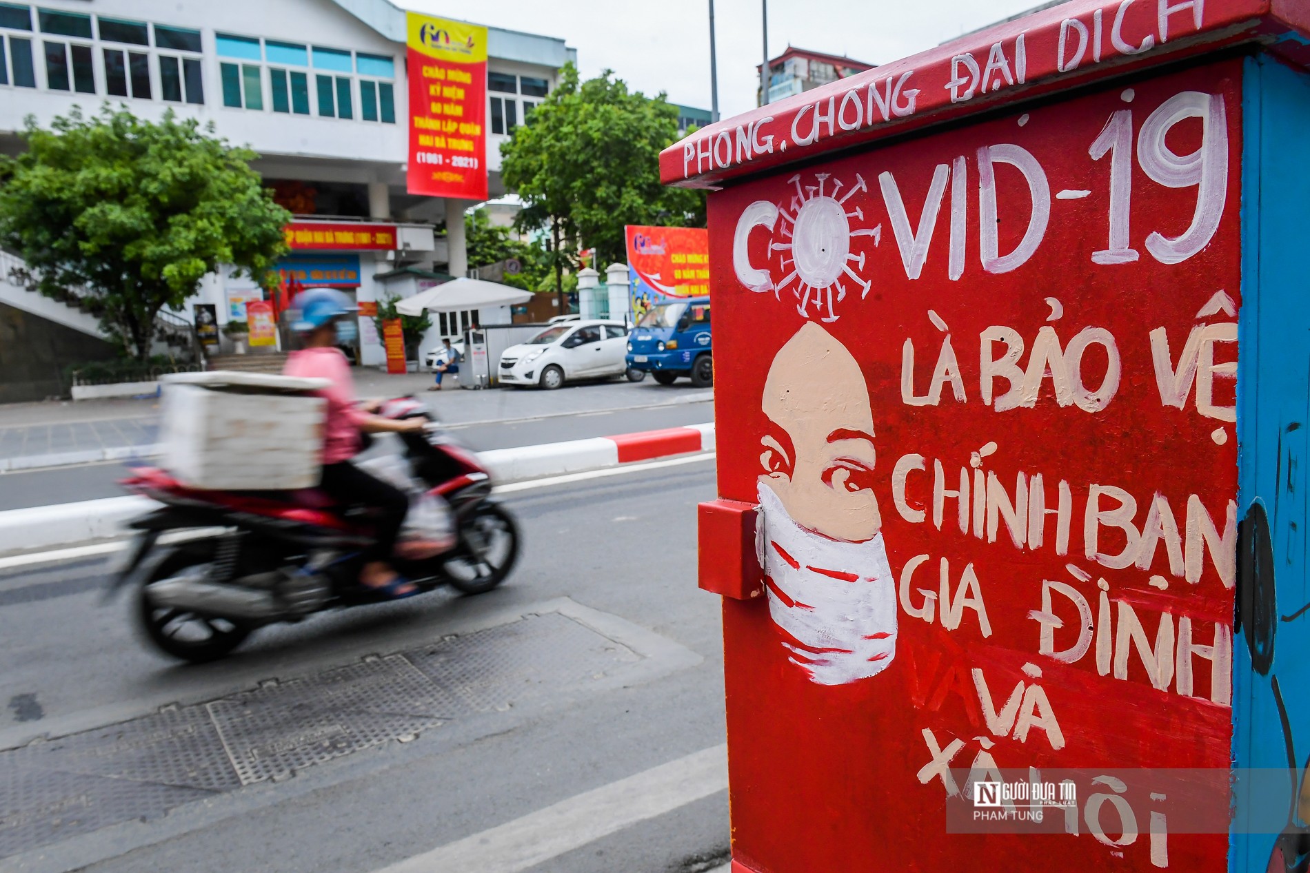 Dân sinh - Hà Nội: Bốt điện thành tác phẩm tôn vinh “chiến sĩ áo trắng” (Hình 6).