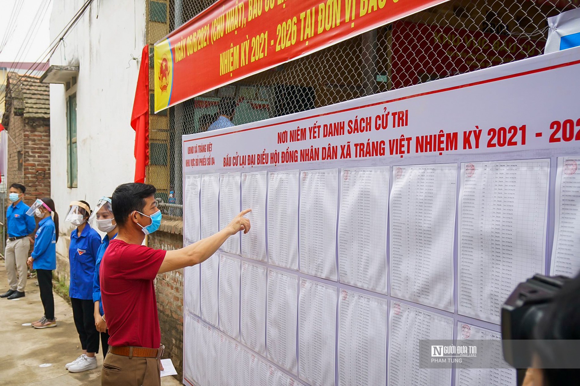 Sự kiện - Hà Nội: Hơn 1.000 cử tri xã Tráng Việt đi bầu cử lại (Hình 4).
