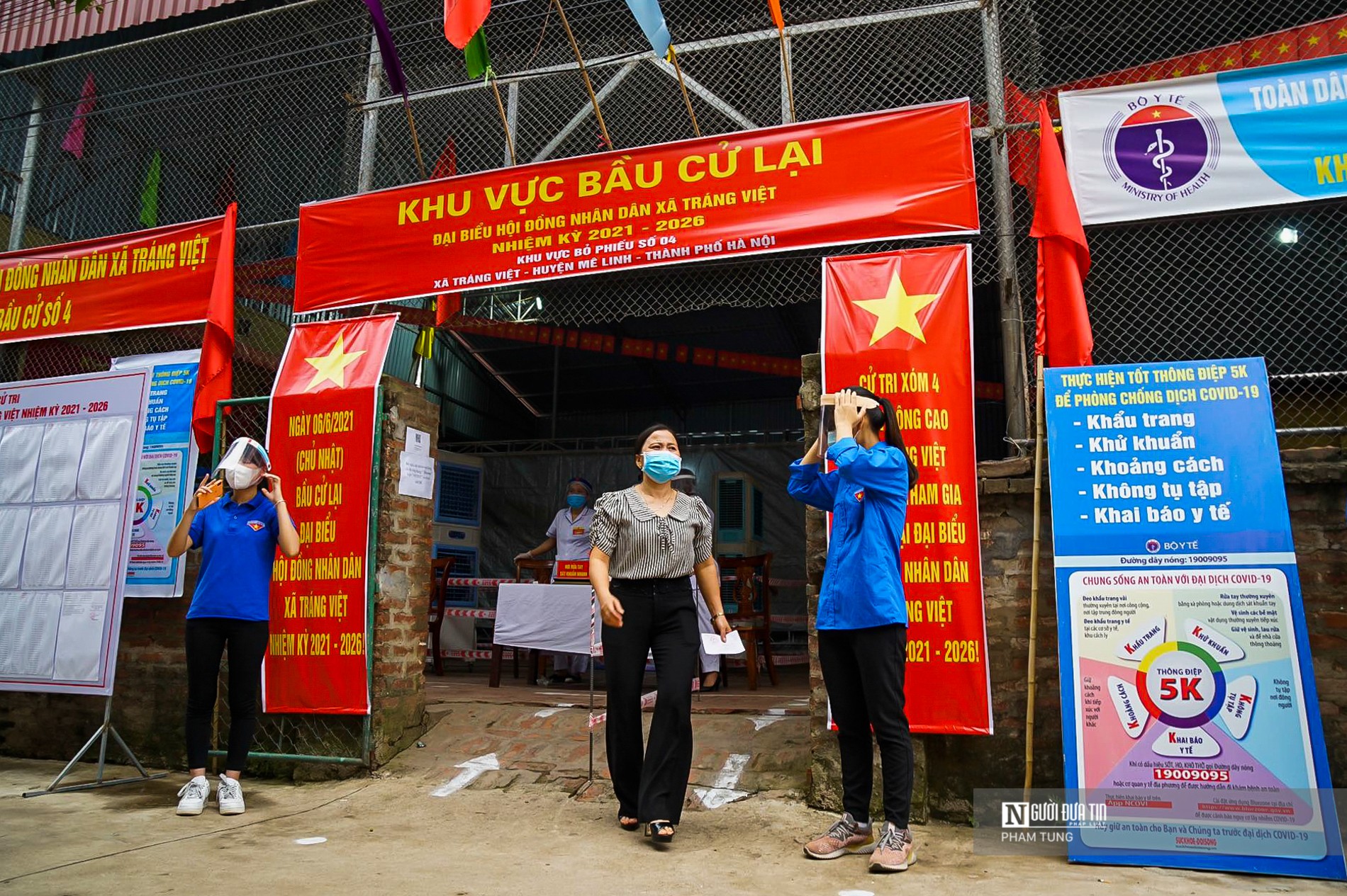 Sự kiện - Hà Nội: Hơn 1.000 cử tri xã Tráng Việt đi bầu cử lại (Hình 2).