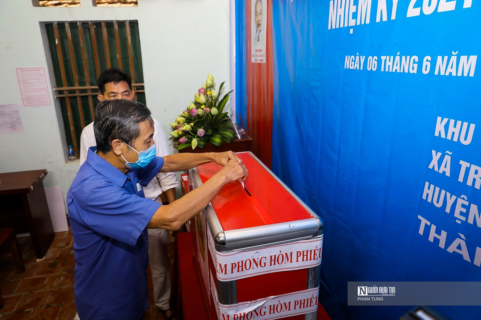 Sự kiện - Hà Nội: Hơn 1.000 cử tri xã Tráng Việt đi bầu cử lại (Hình 9).