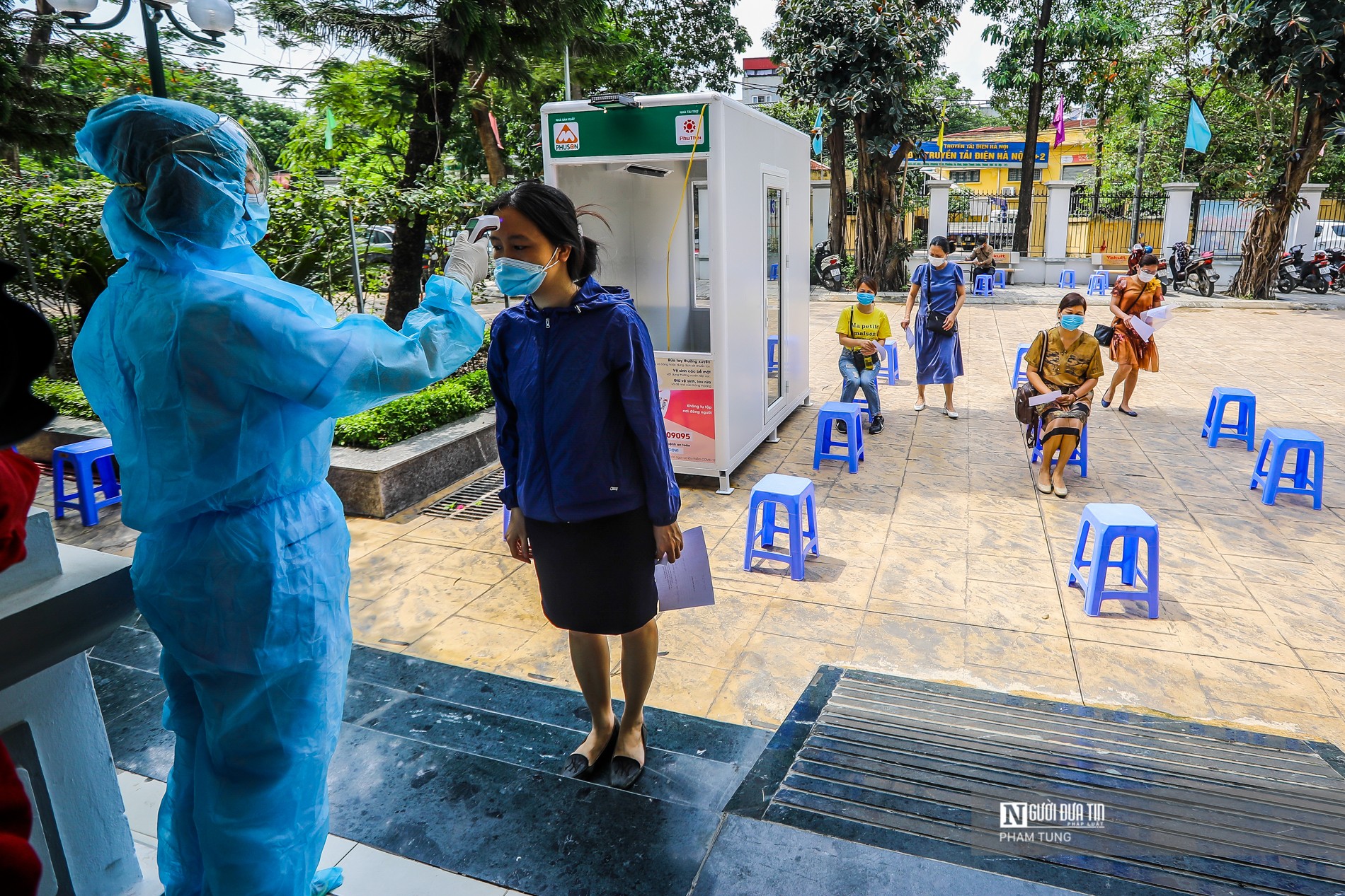 Sự kiện - Hà Nội: Test nhanh Covid-19 cho tất cả cán bộ coi thi lớp 10